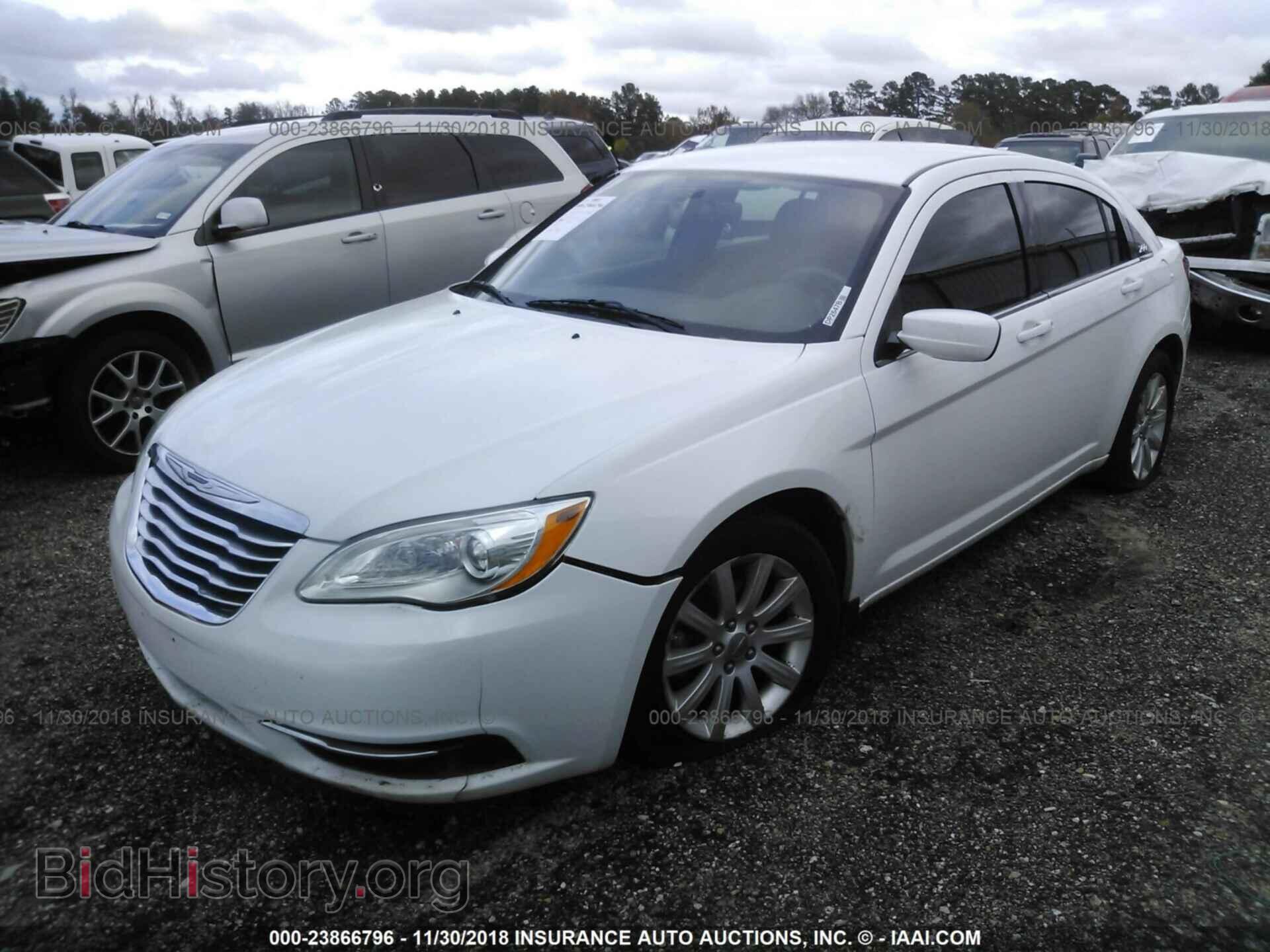 2013 CHRYSLER 200 - VIN: 1C3CCBBB3DN579464 - Фото 2