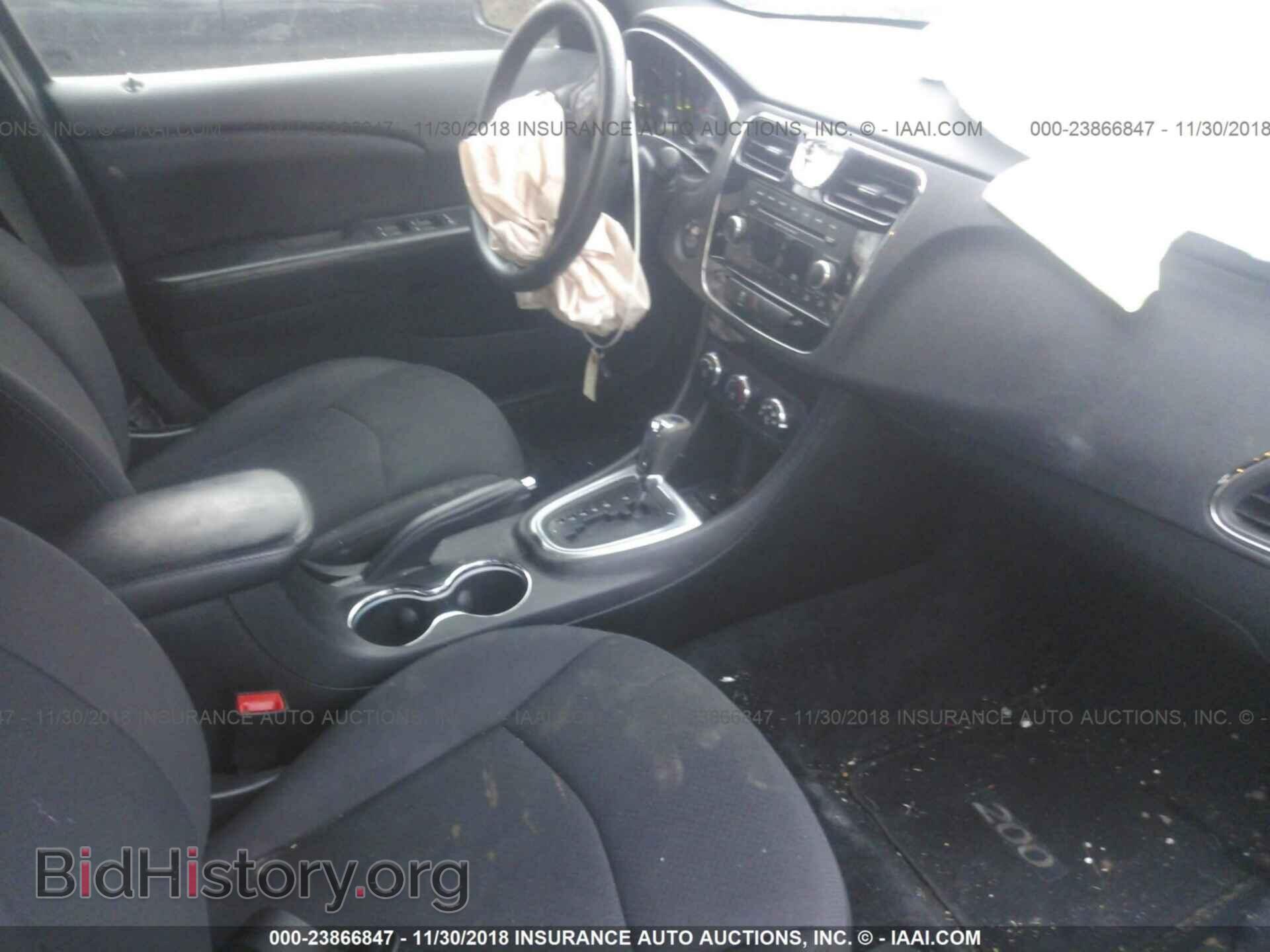 2013 Chrysler 200 - VIN: 1C3CCBAB0DN735011 - Фото 5