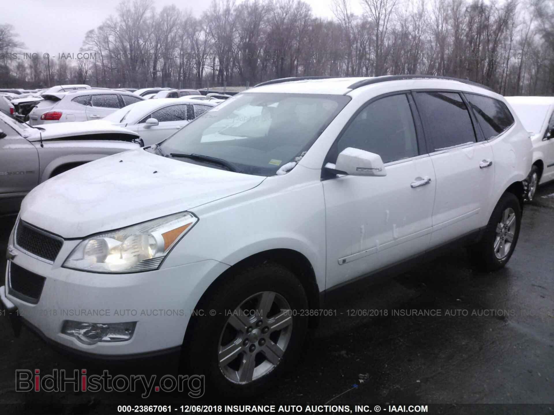 2010 CHEVROLET TRAVERSE - VIN: 1GNLRFED3AS135472 - Фото 2