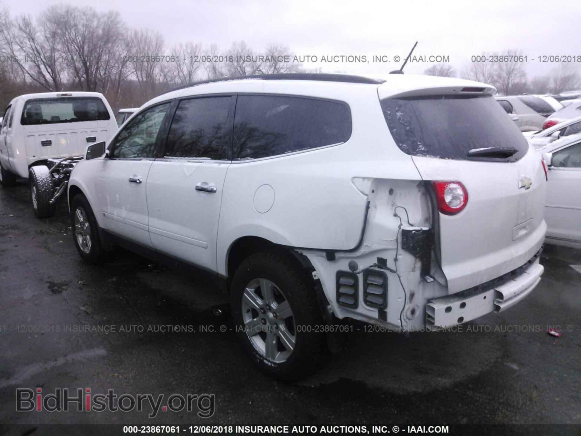2010 CHEVROLET TRAVERSE - VIN: 1GNLRFED3AS135472 - Фото 3
