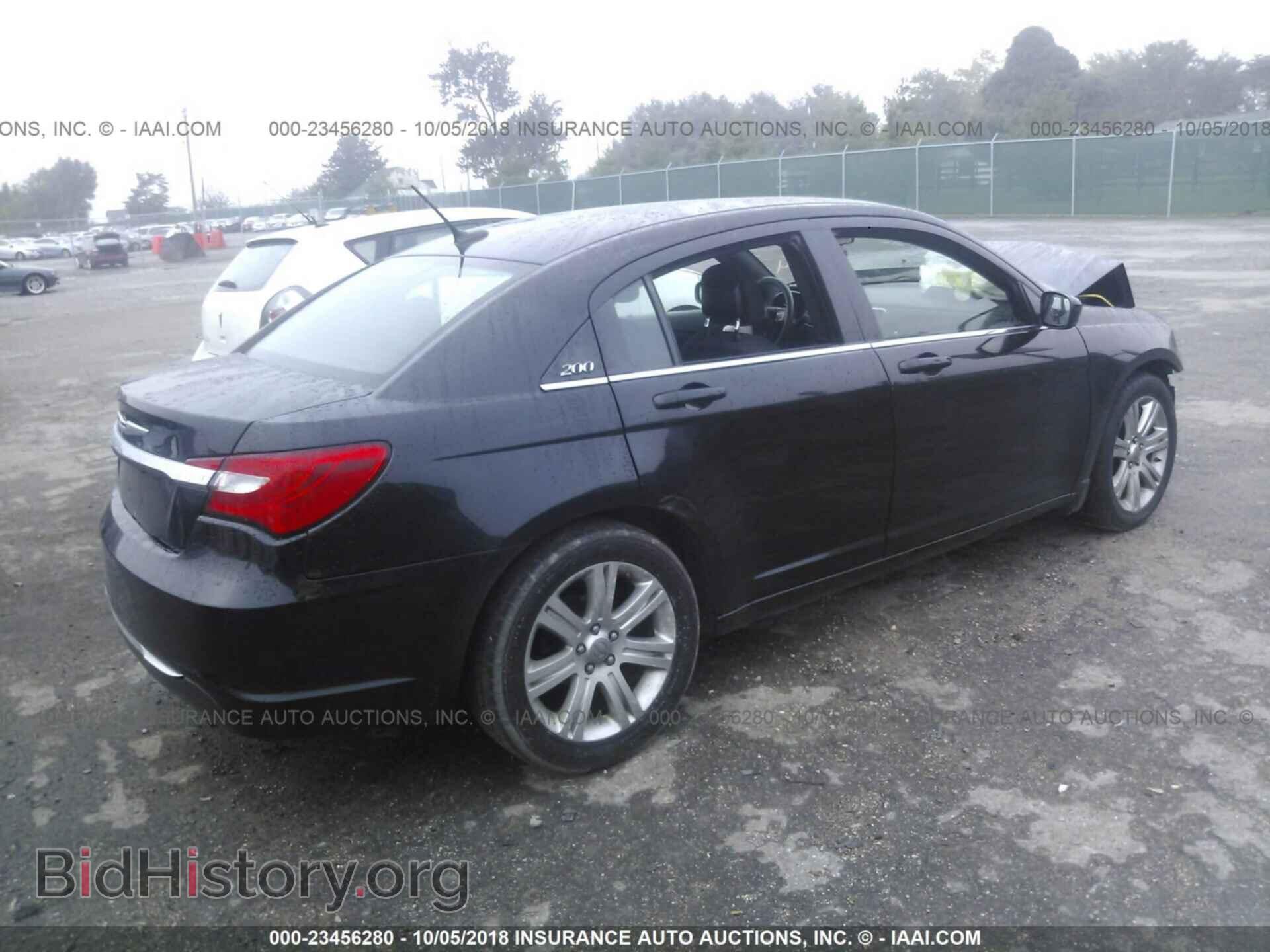 2013 CHRYSLER 200 - VIN: 1C3CCBAB2DN640644 - Фото 4
