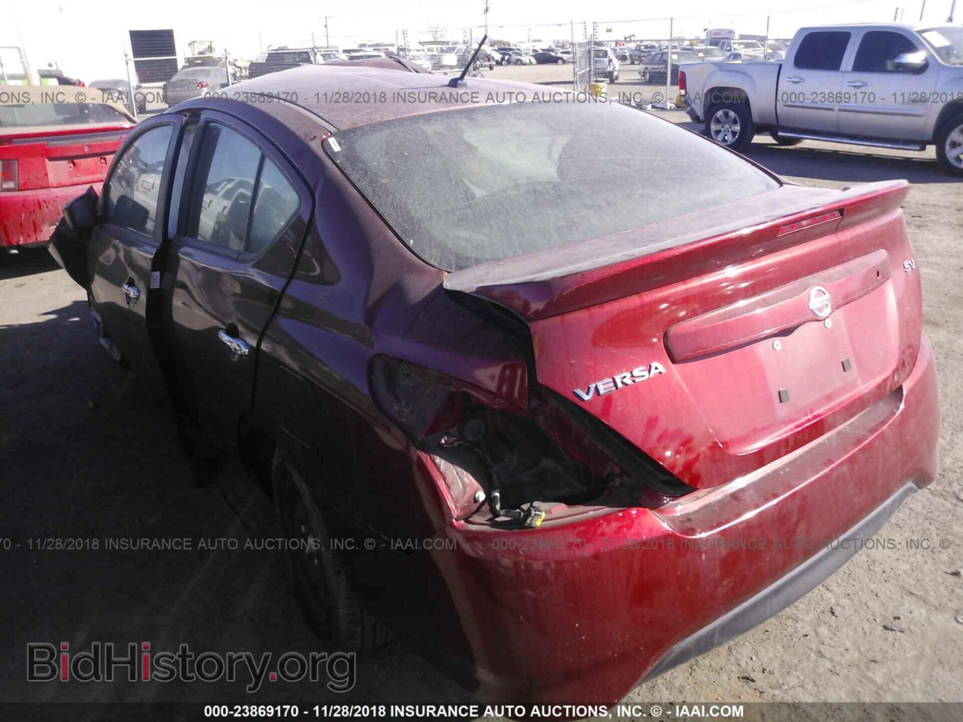 2017 Nissan Versa - VIN: 3N1CN7AP1HK427942 - Photo 3