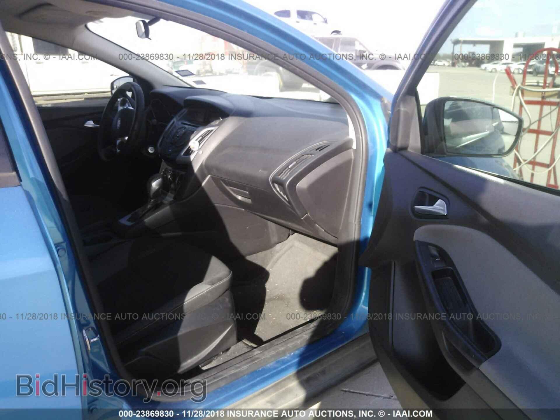 2012 Ford Focus - VIN: 1FAHP3F22CL342745 - Photo 5