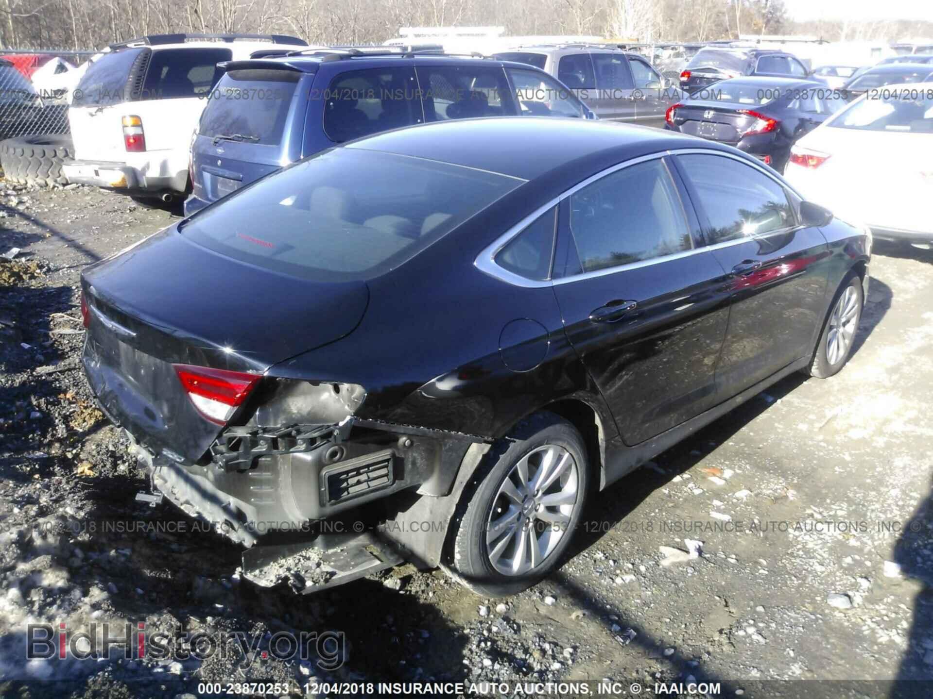 2015 Chrysler 200 - VIN: 1C3CCCAB3FN654867 - Photo 4