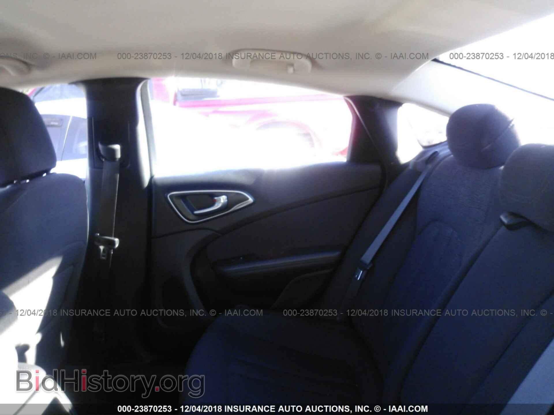 2015 Chrysler 200 - VIN: 1C3CCCAB3FN654867 - Photo 8