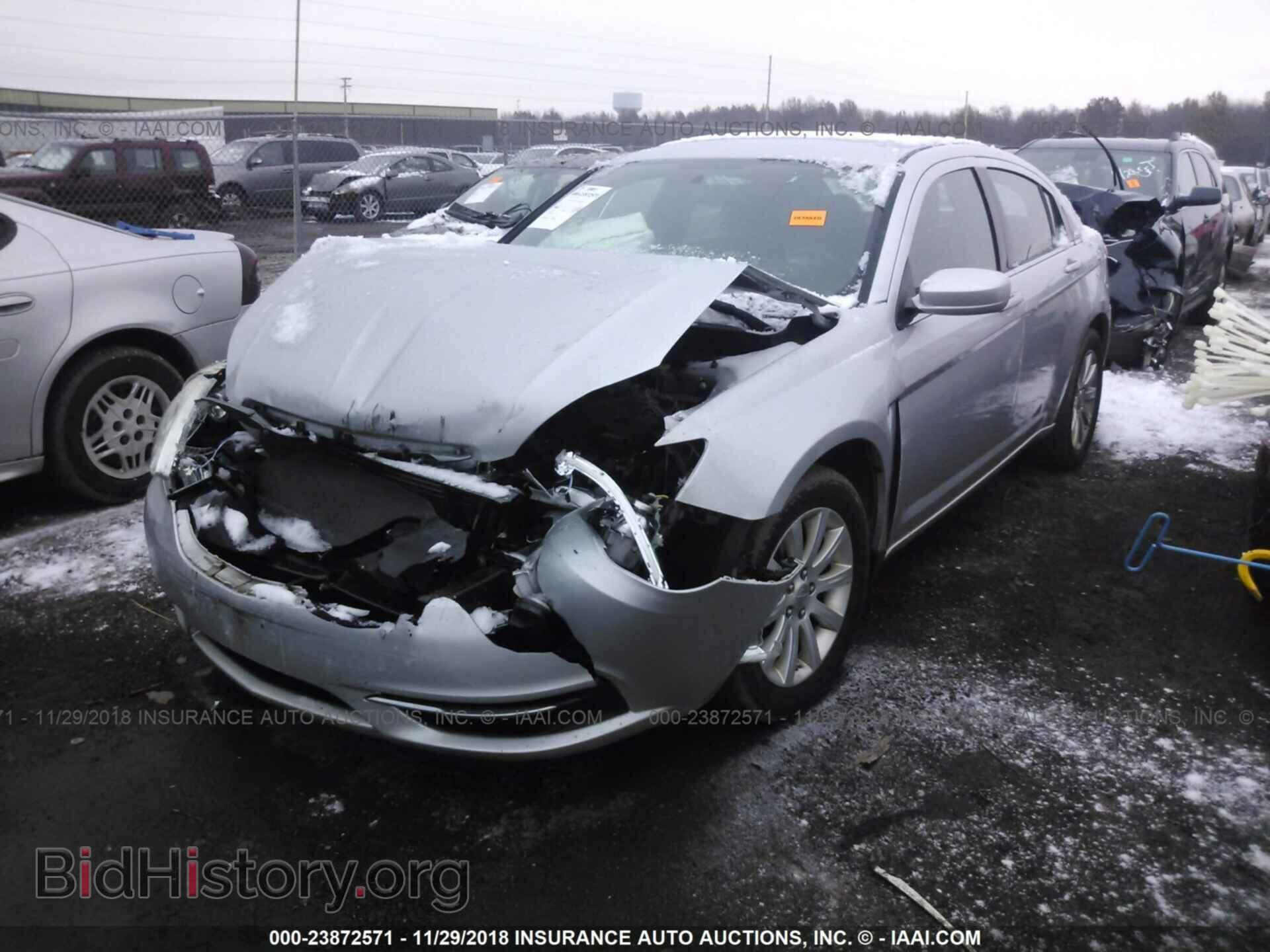 2012 Chrysler 200 - VIN: 1C3CCBBB7CN283488 - Фото 2