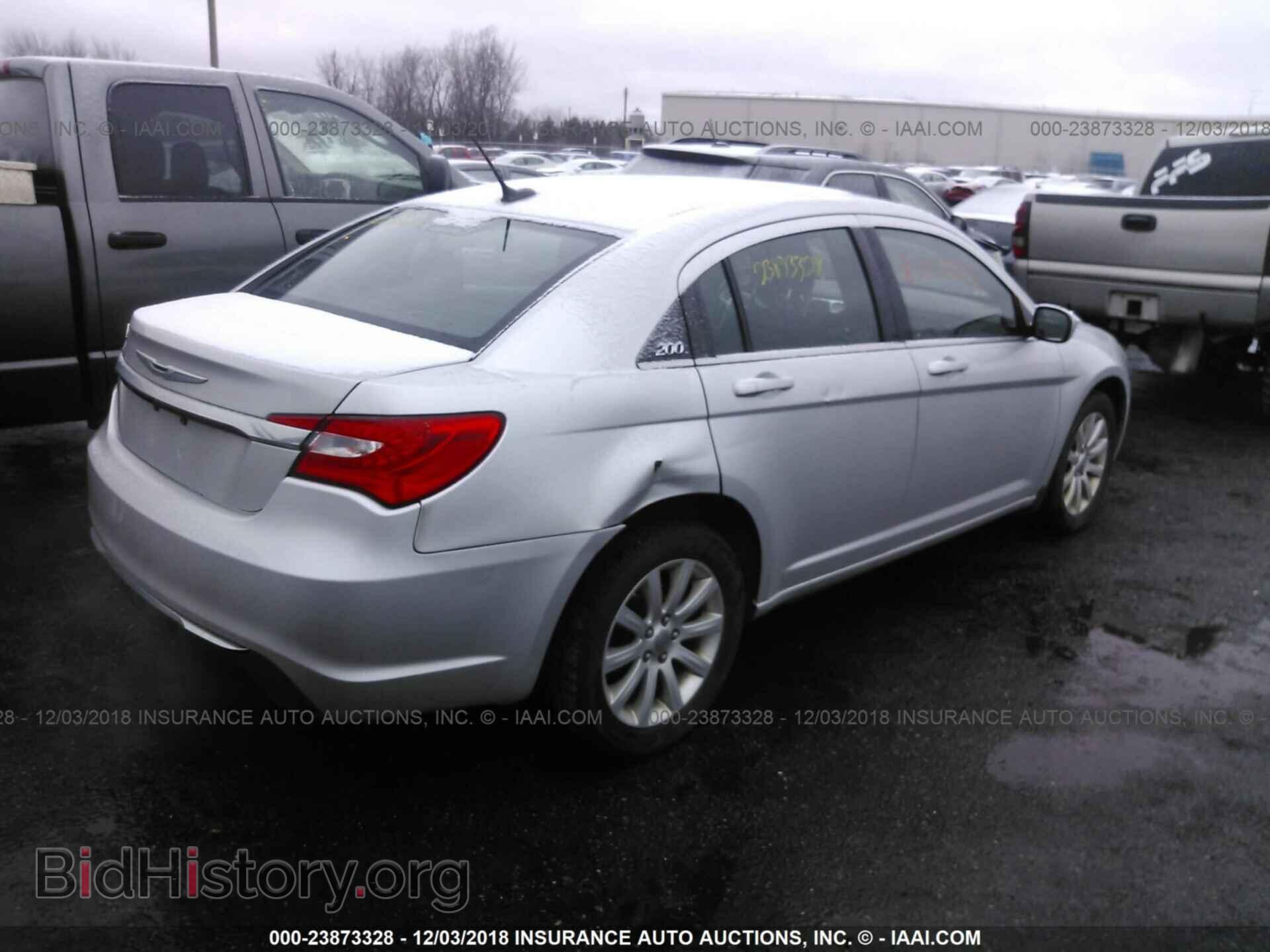 2012 Chrysler 200 - VIN: 1C3CCBBB8CN101605 - Photo 4