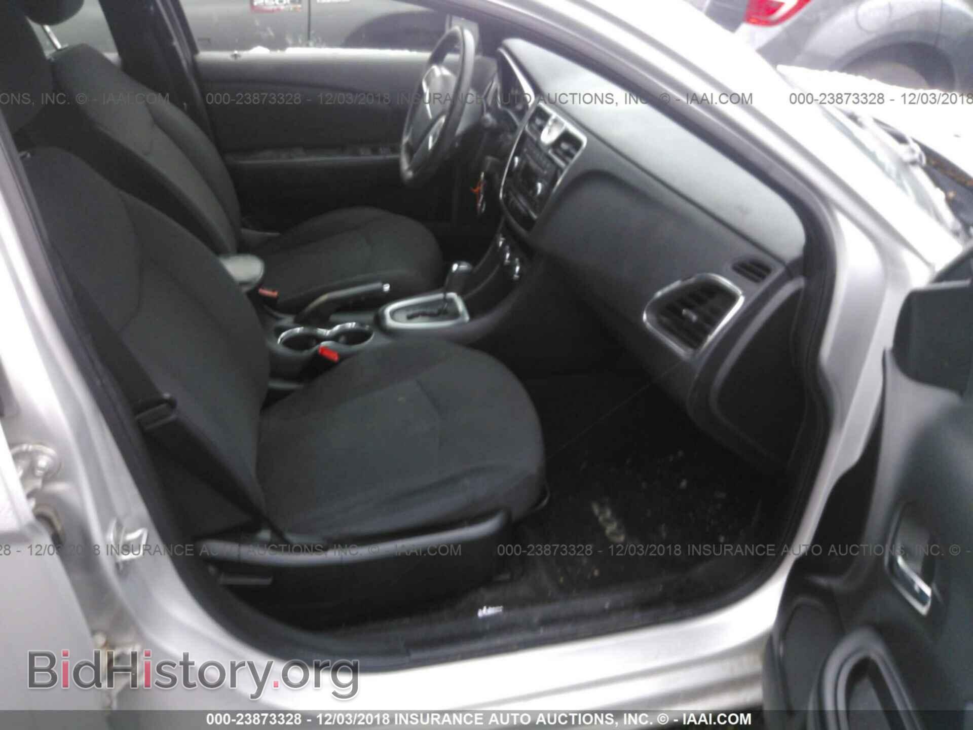 2012 Chrysler 200 - VIN: 1C3CCBBB8CN101605 - Photo 5