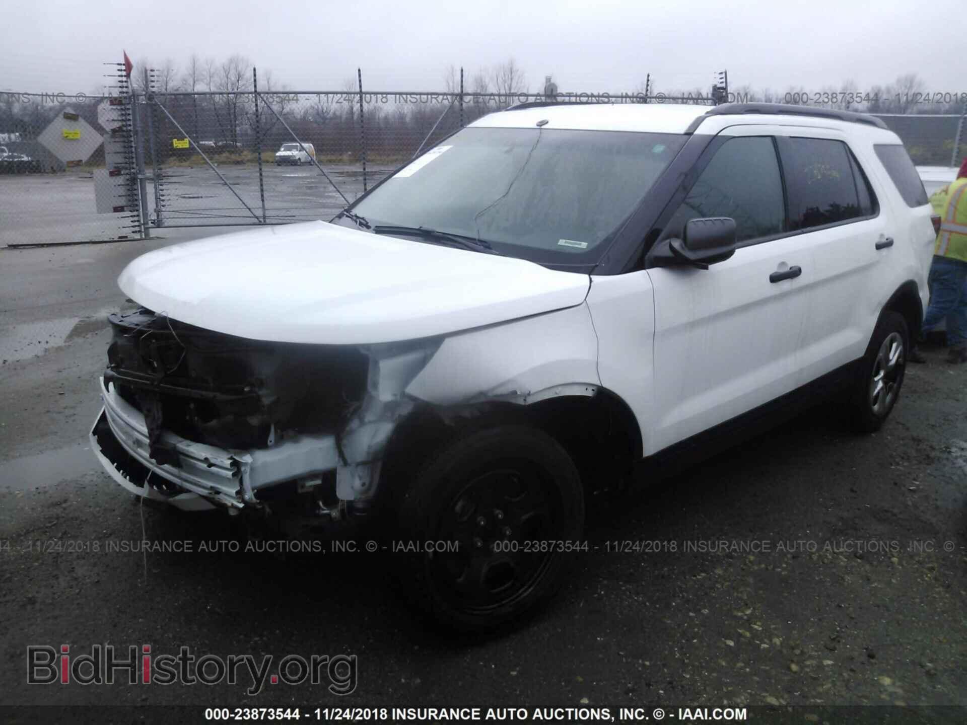 2017 Ford Explorer - VIN: 1FM5K8AR5HGA44098 - Photo 2
