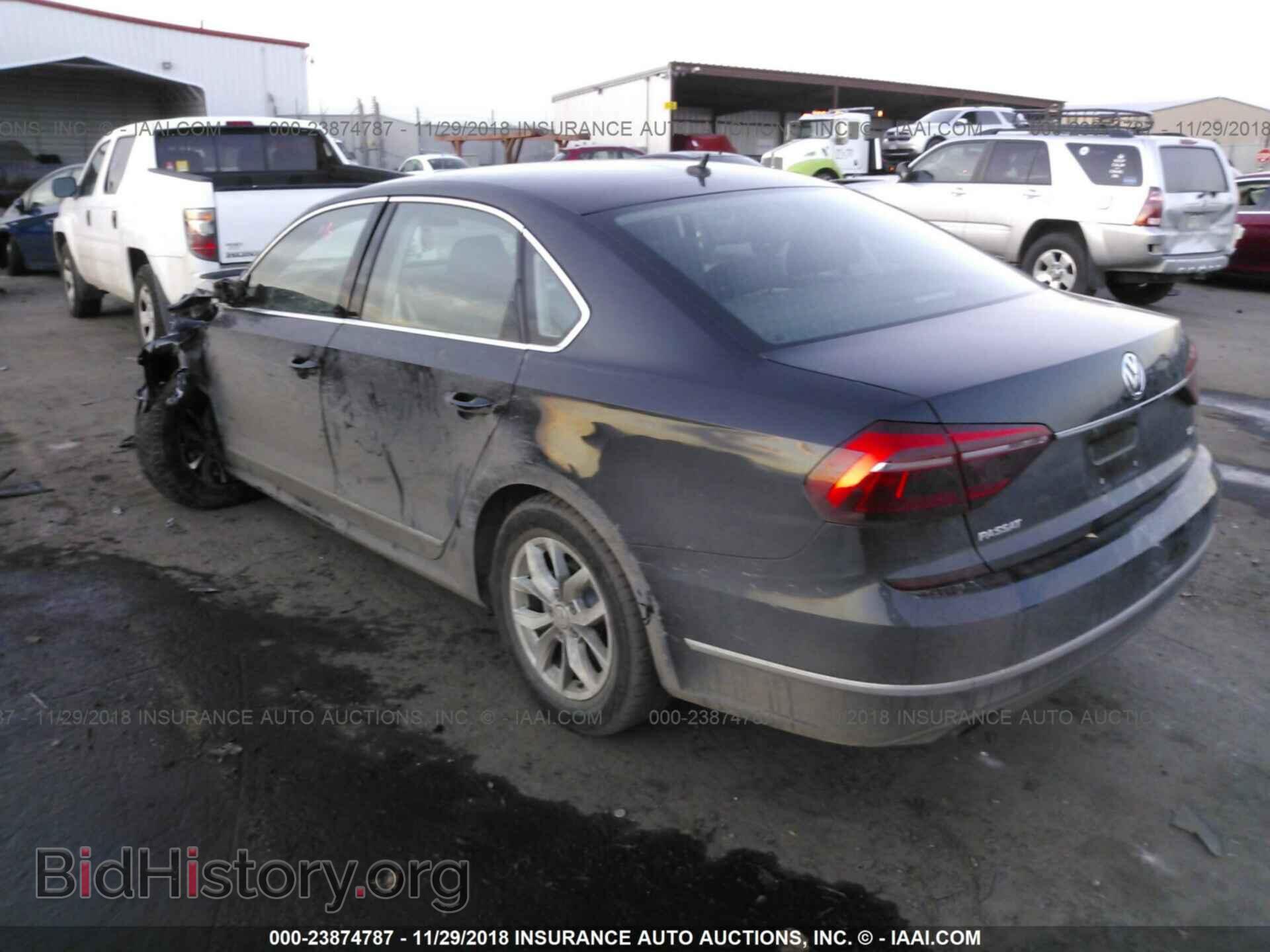 2017 VOLKSWAGEN PASSAT - VIN: 1VWAT7A33HC083069 - Фото 3