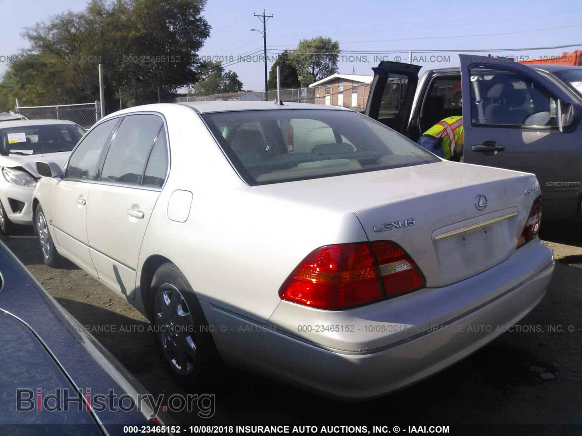 2001 LEXUS LS - VIN: JTHBN30FX10021437 - Photo 3