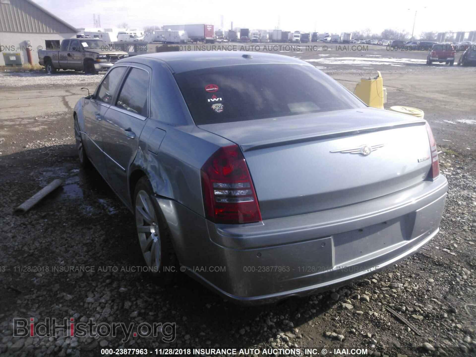 2006 CHRYSLER 300C - VIN: 2C3LA73W66H370610 - Фото 3
