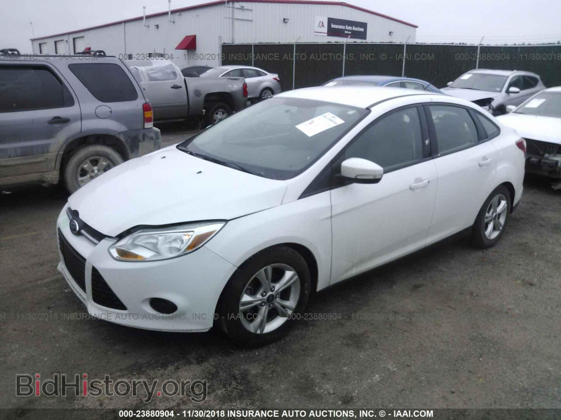 2014 Ford Focus - VIN: 1FADP3F22EL109899 - Photo 2