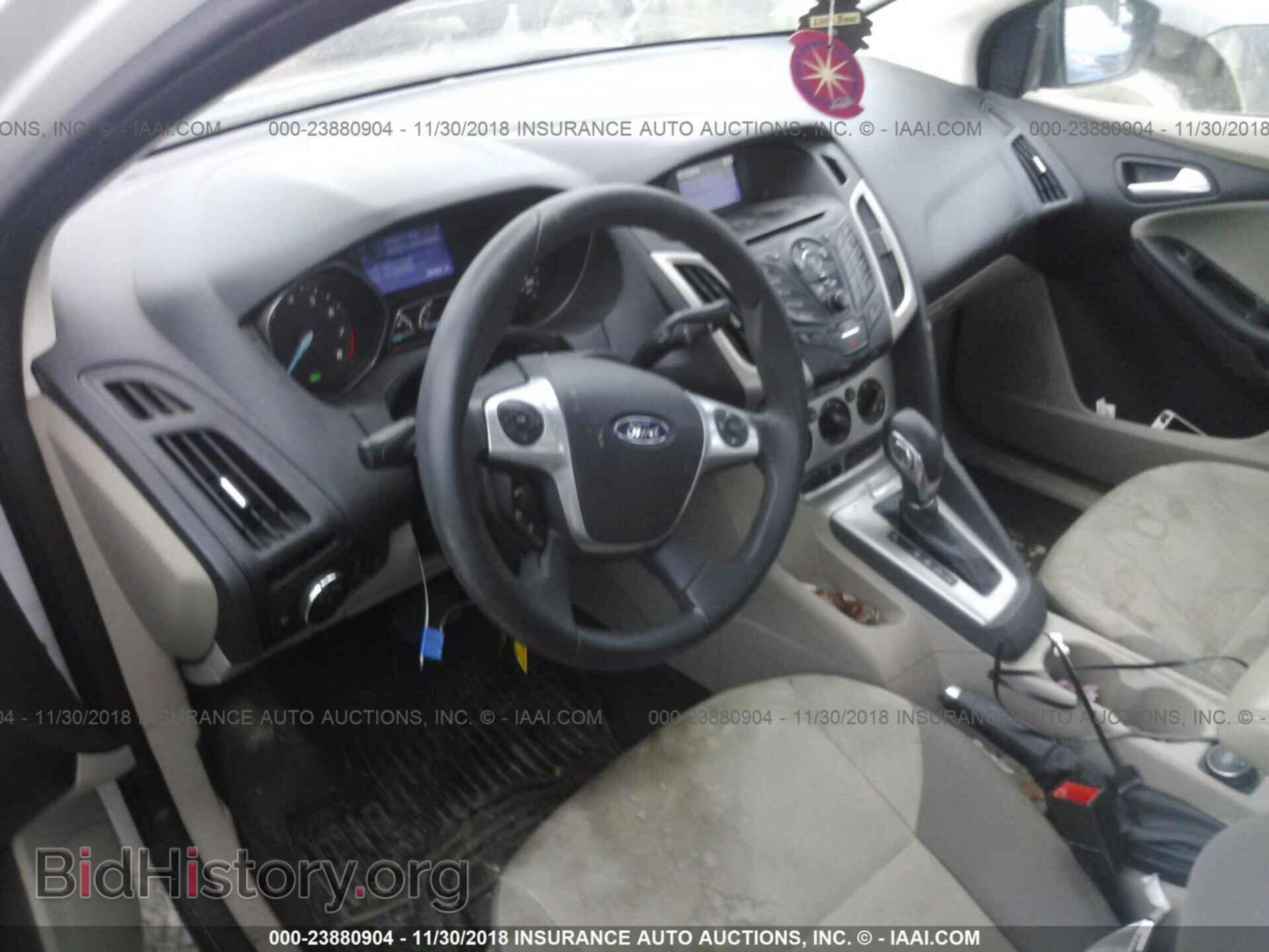 2014 Ford Focus - VIN: 1FADP3F22EL109899 - Photo 5