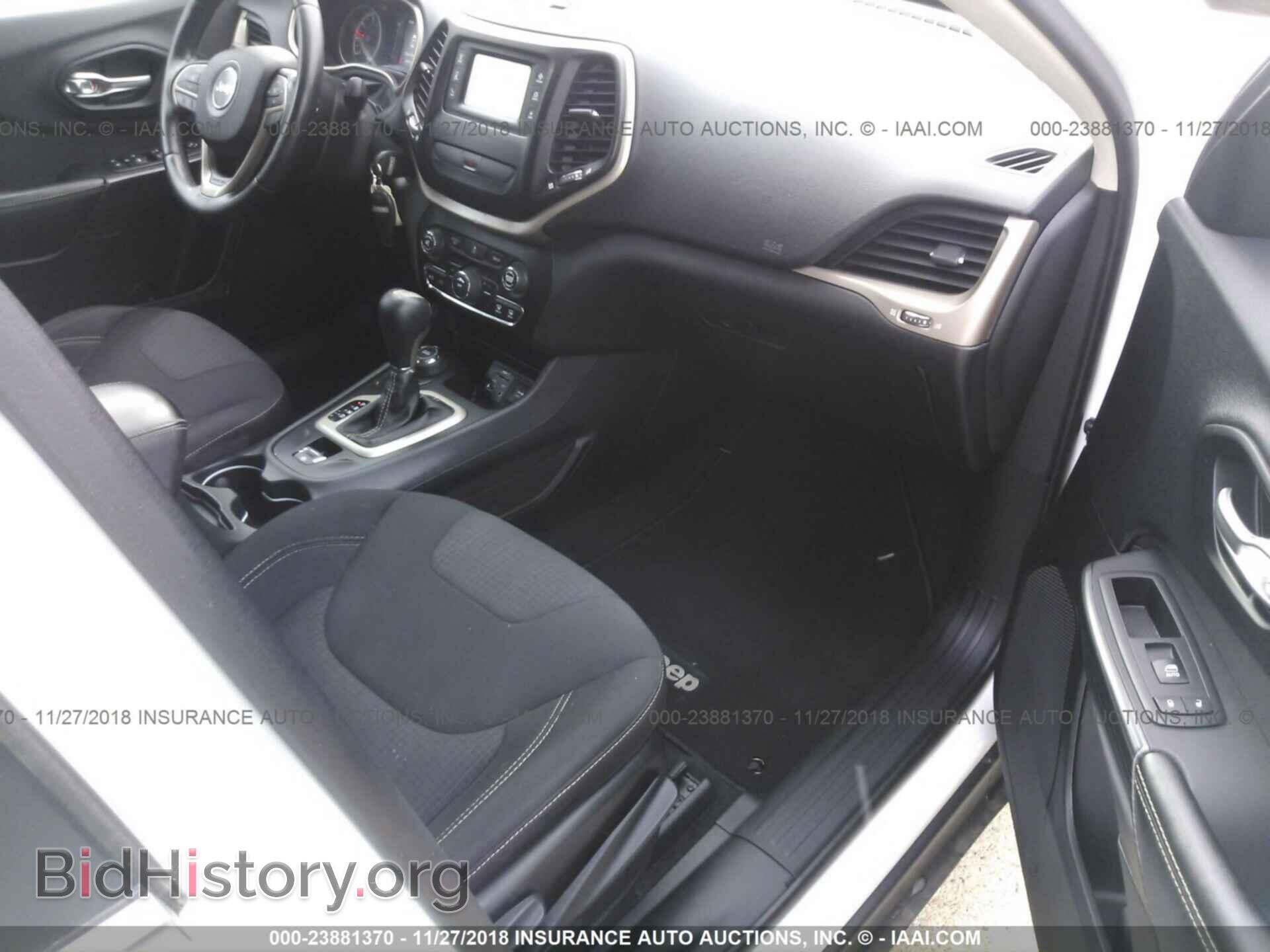 2015 Jeep Cherokee - VIN: 1C4PJMCBXFW661492 - Photo 5