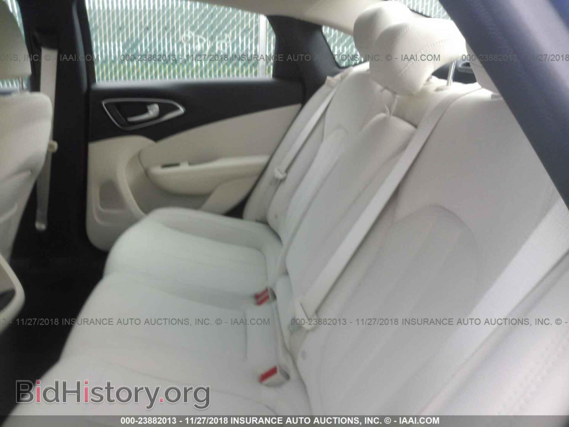 2016 Chrysler 200 - VIN: 1C3CCCAB5GN183869 - Фото 8