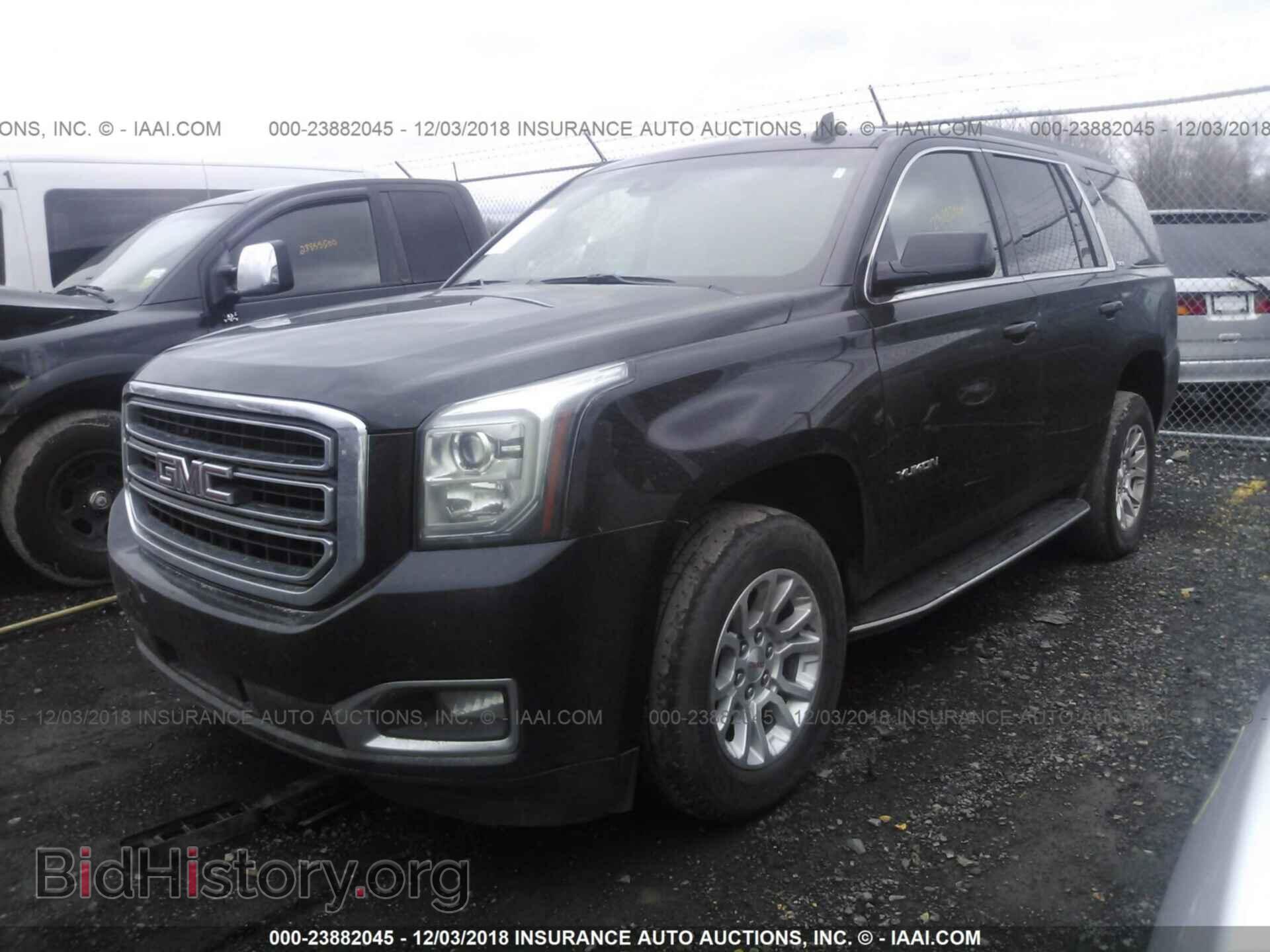 2017 Gmc Yukon - VIN: 1GKS1BKCXHR201912 - Фото 2