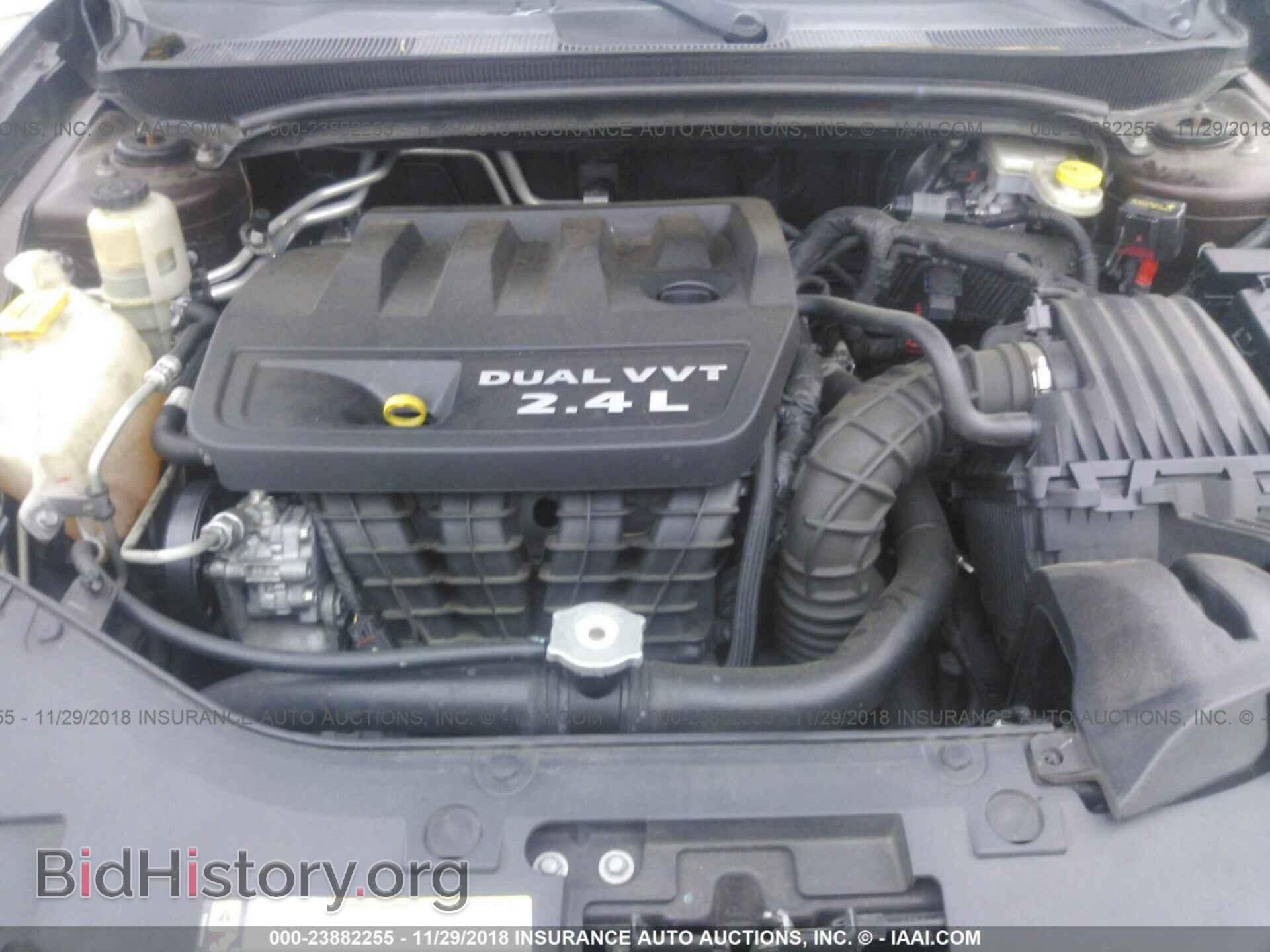 2013 Chrysler 200 - VIN: 1C3CCBBB7DN598387 - Фото 10