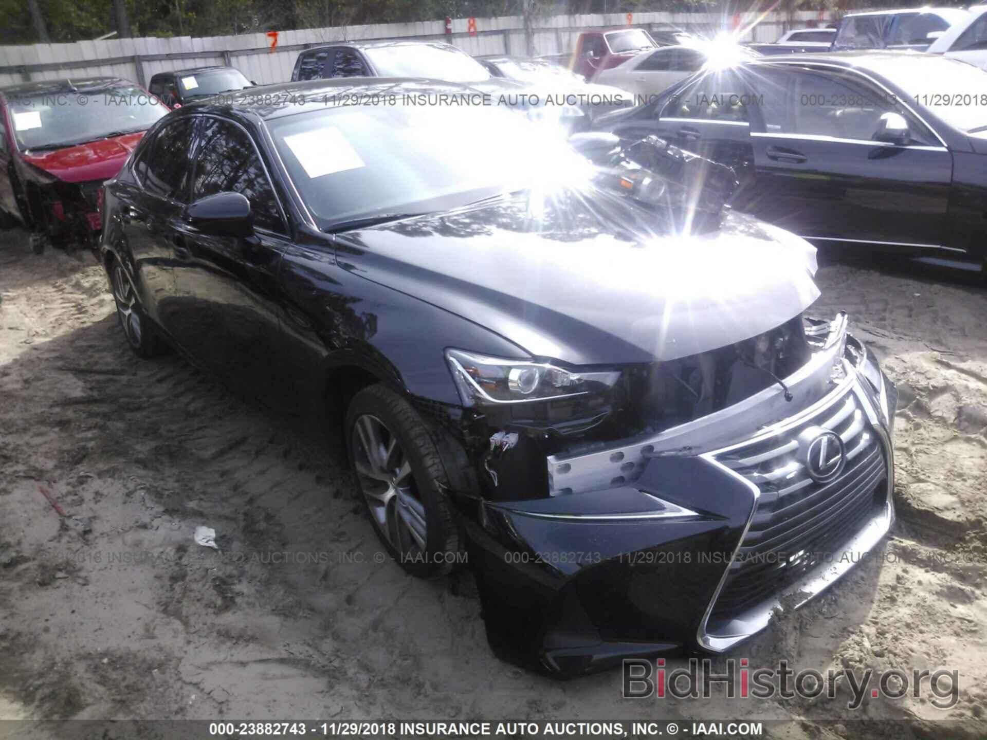 Photo JTHBA1D26J5068961 - LEXUS IS 2018