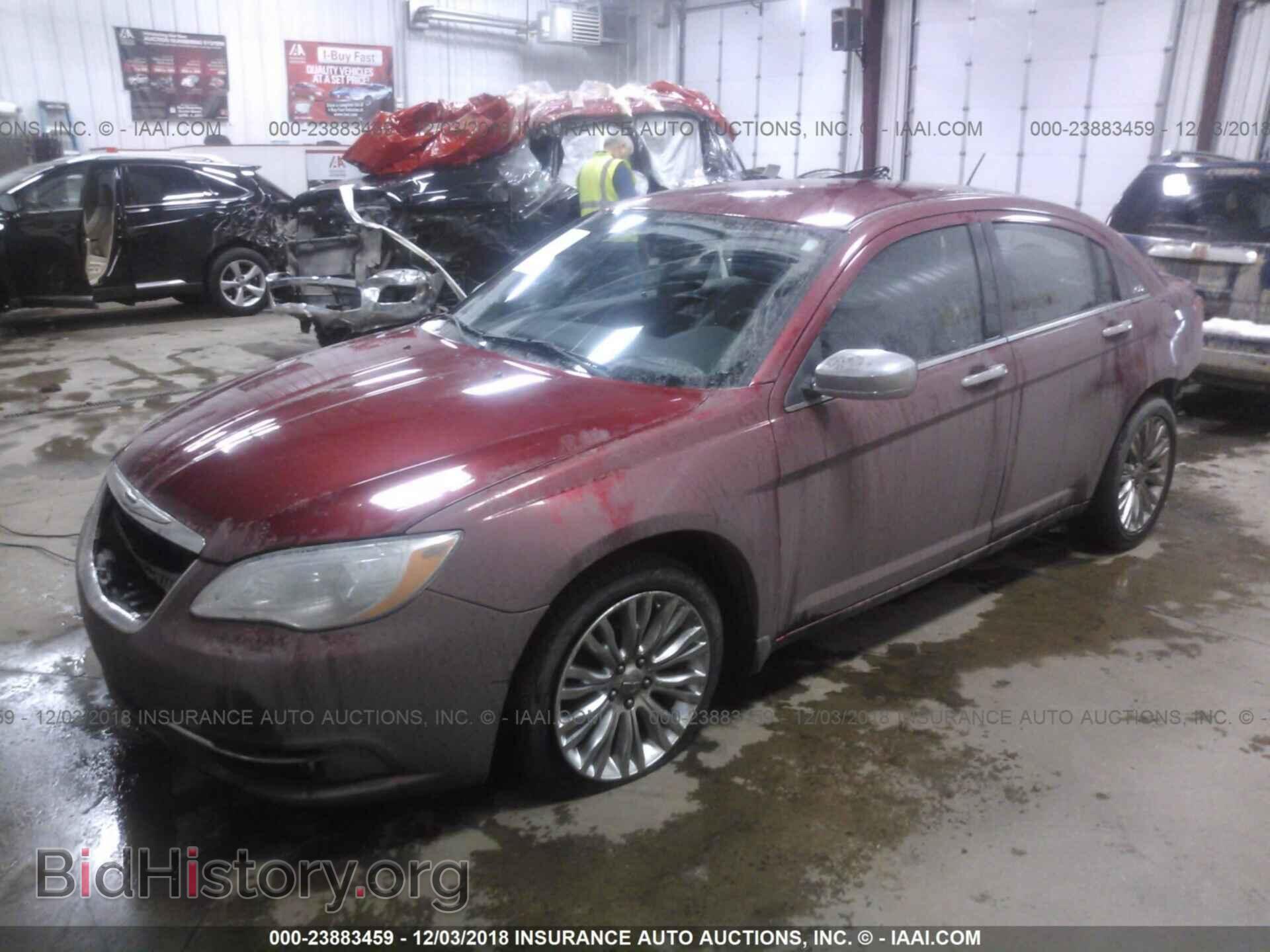 2011 CHRYSLER 200 - VIN: 1C3BC2FG7BN600069 - Фото 2