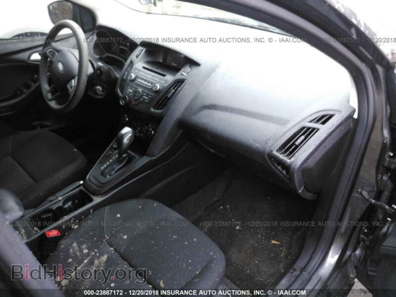 2016 Ford FOCUS (VIN 1FADP3FE0GL242156) — фото 5 из 10