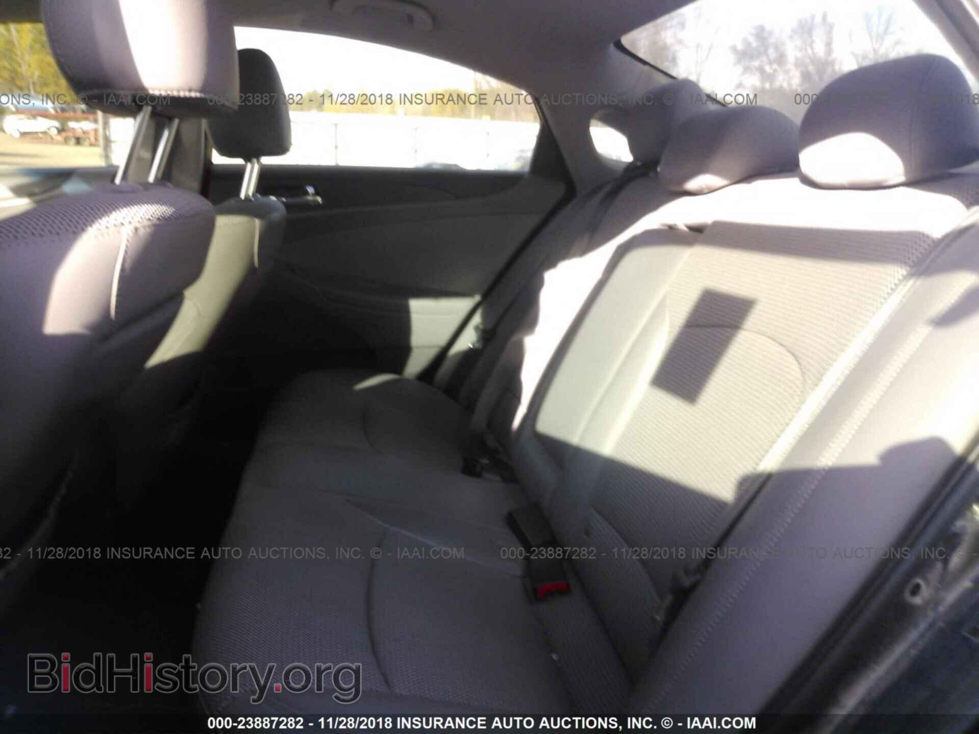 2012 Hyundai Sonata - VIN: 5NPEC4AC4CH362417 - Photo 8