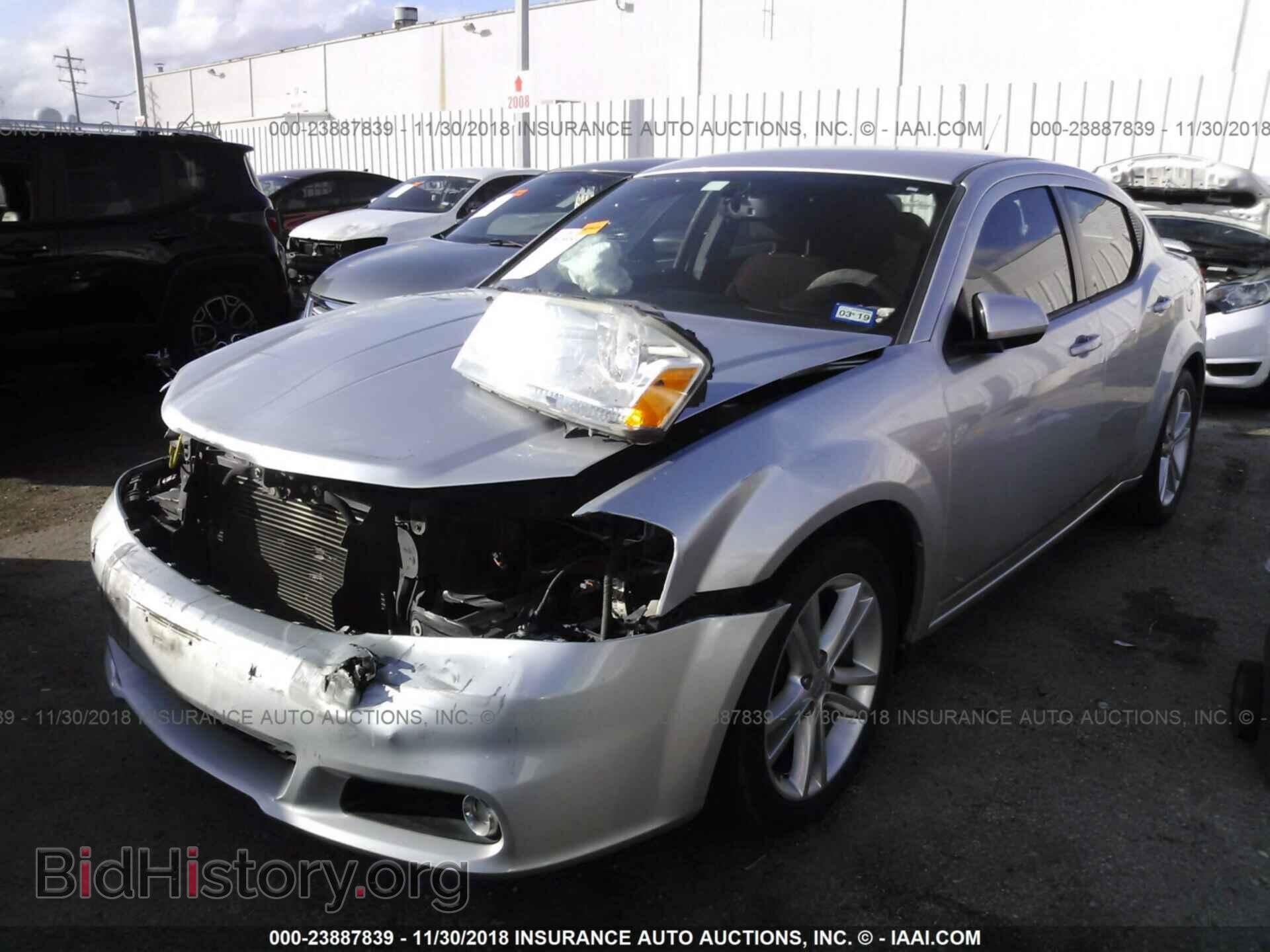 2011 Dodge Avenger - VIN: 1B3BD1FG5BN524193 - Photo 2