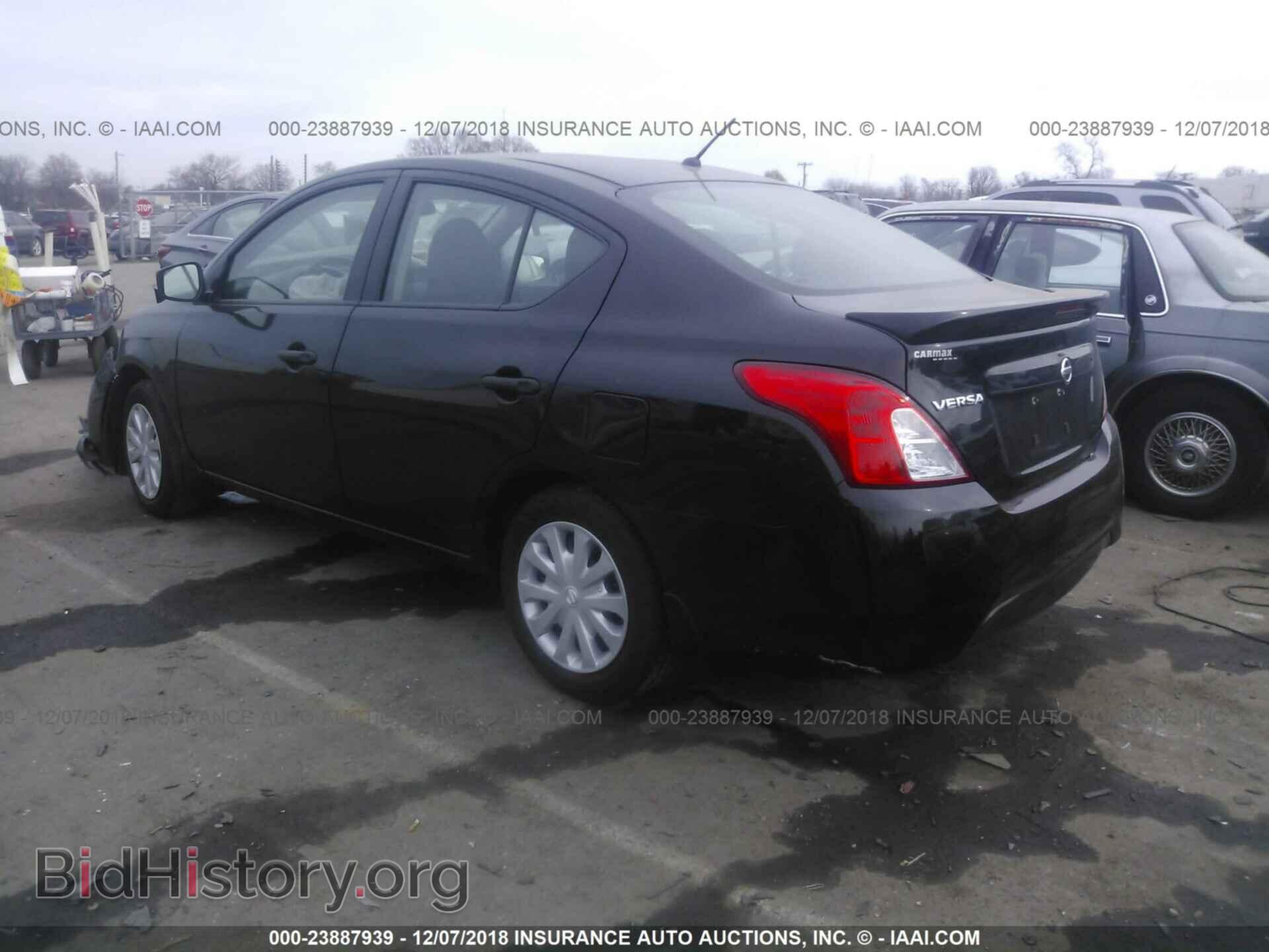 2017 NISSAN VERSA - VIN: 3N1CN7AP3HL890000 - Фото 3