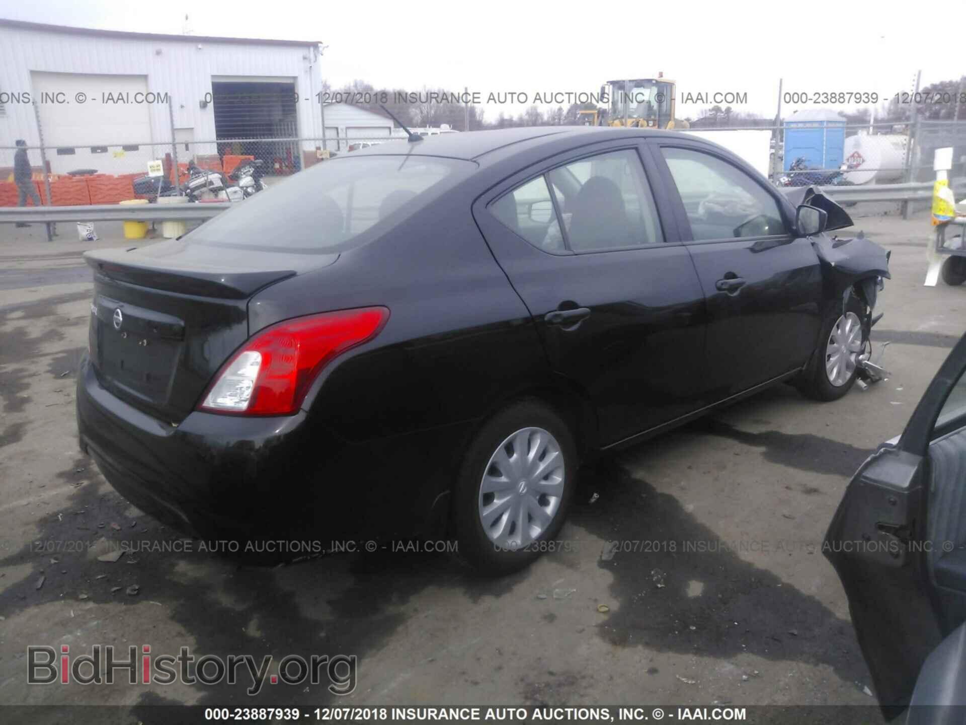 2017 NISSAN VERSA - VIN: 3N1CN7AP3HL890000 - Фото 4