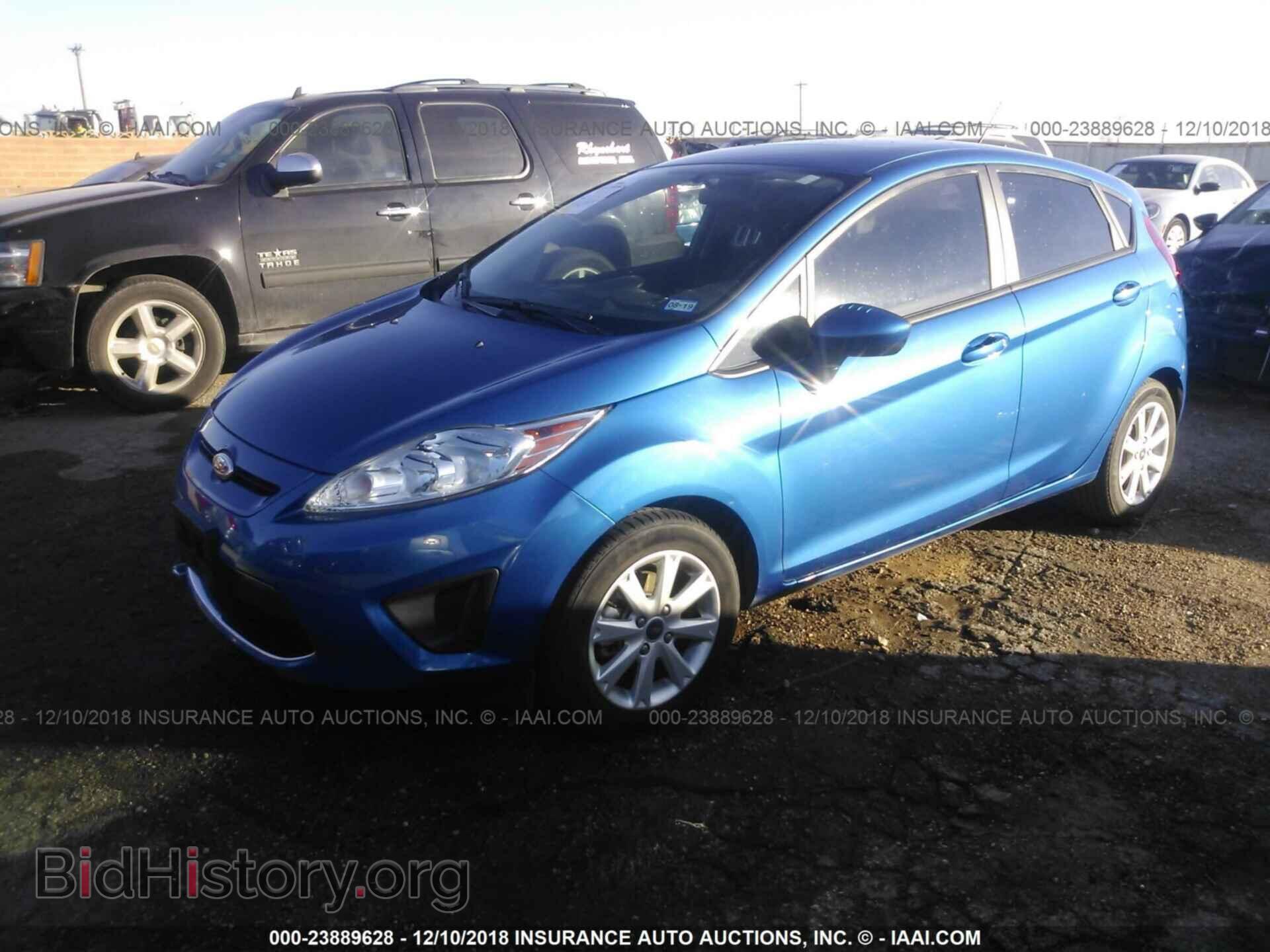 2011 Ford Fiesta - VIN: 3FADP4EJ8BM176435 - Фото 2