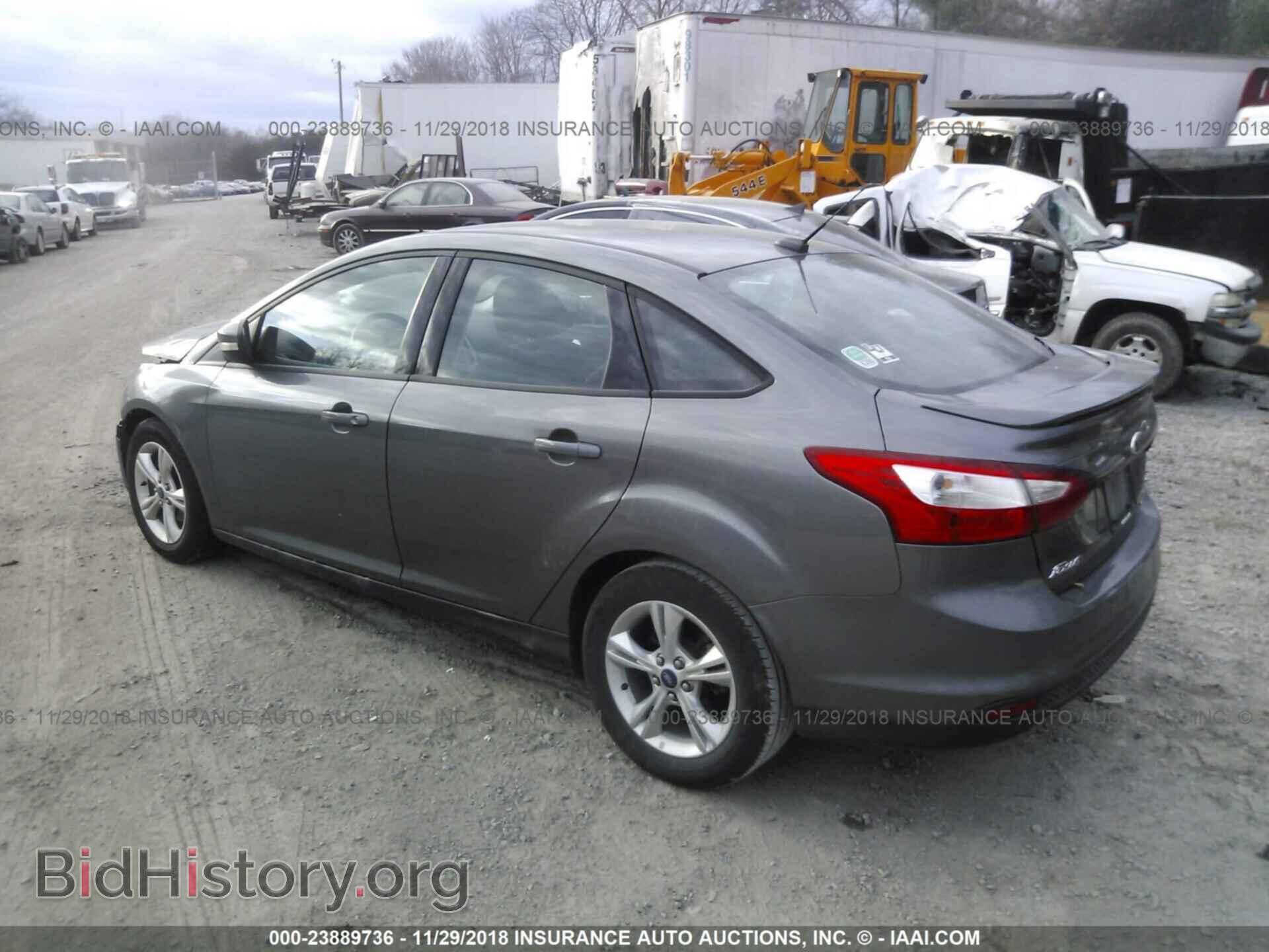 2012 Ford Focus - VIN: 1FAHP3F29CL445113 - Photo 3