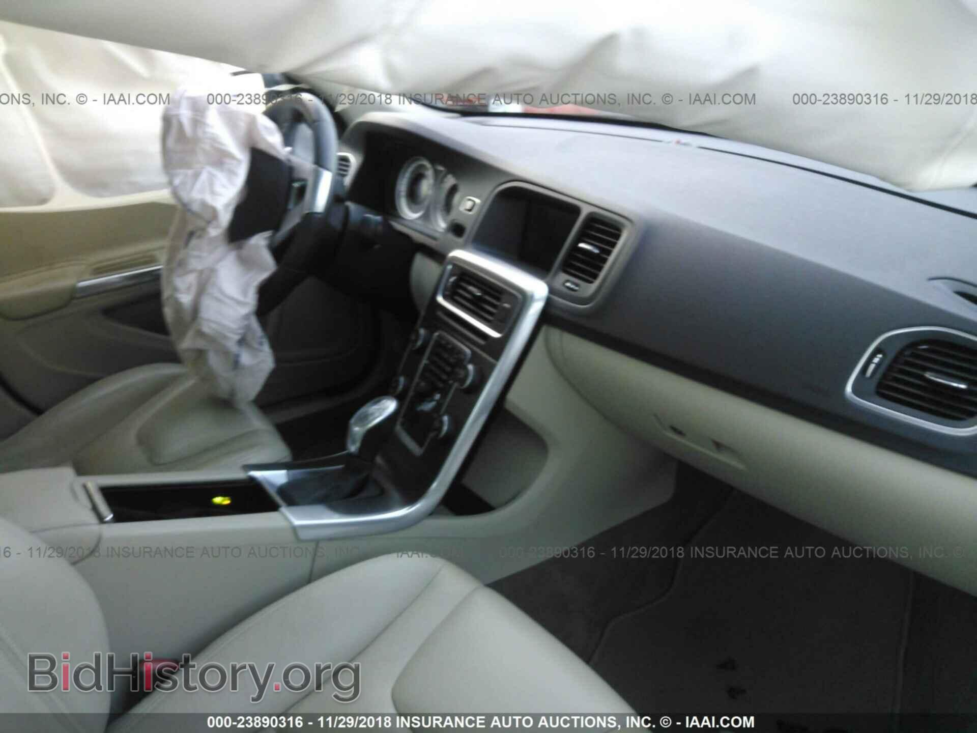 2013 Volvo S60 - VIN: YV1612FS2D2217596 - Photo 5