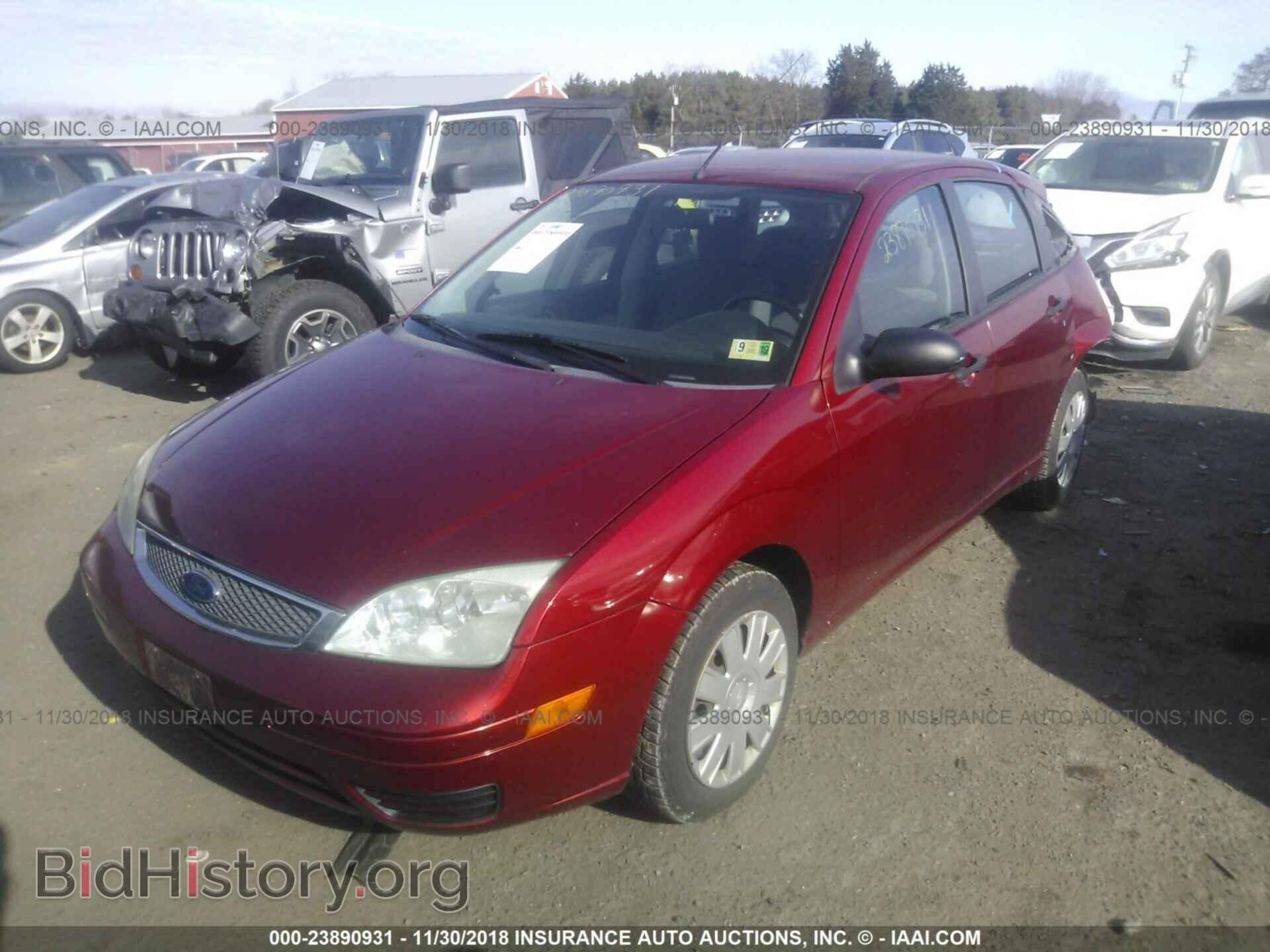 2005 FORD FOCUS - VIN: 3FAFP37N85R107769 - Фото 2