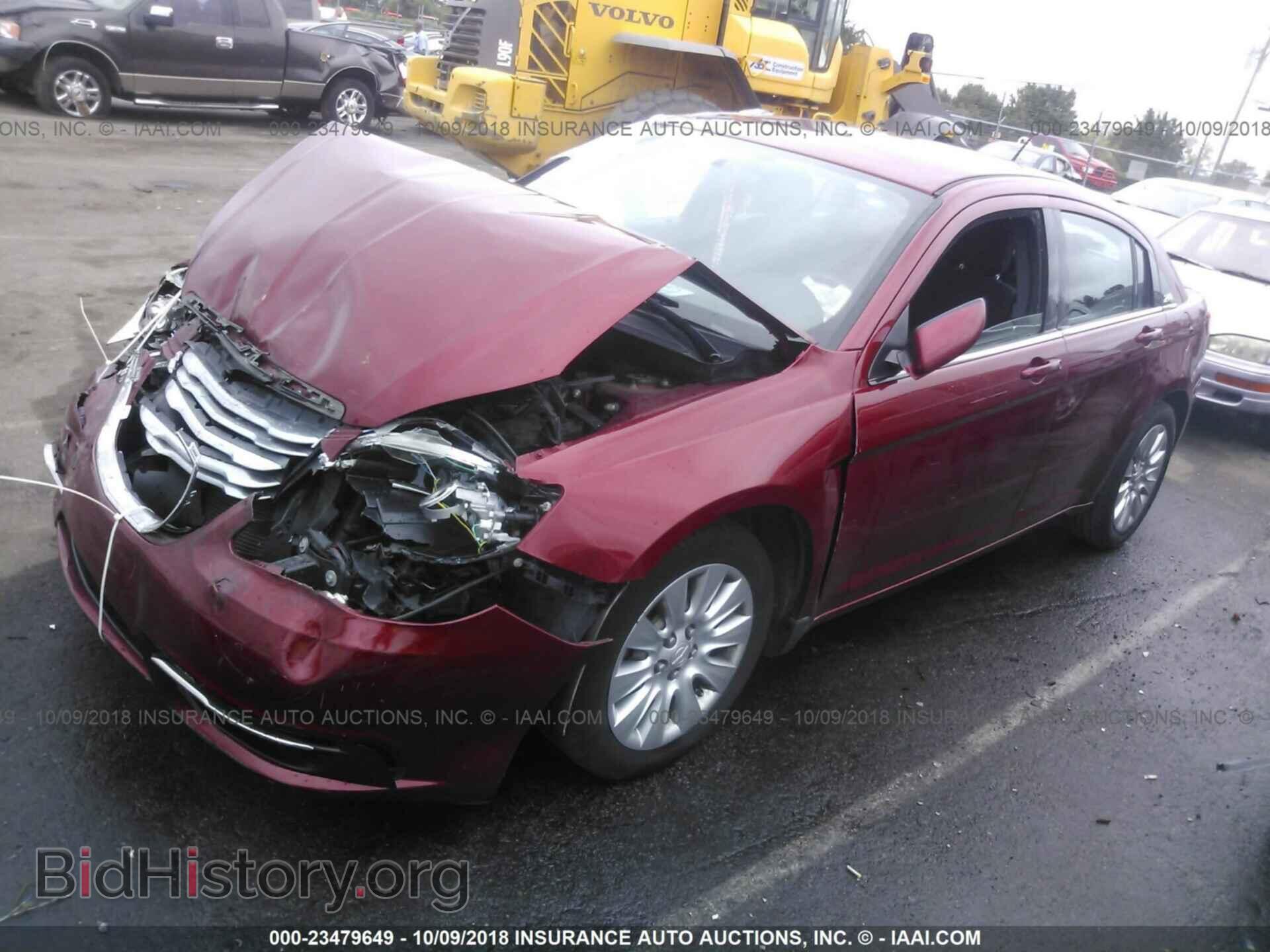 2014 CHRYSLER 200 - VIN: 1C3CCBAB0EN143058 - Фото 2