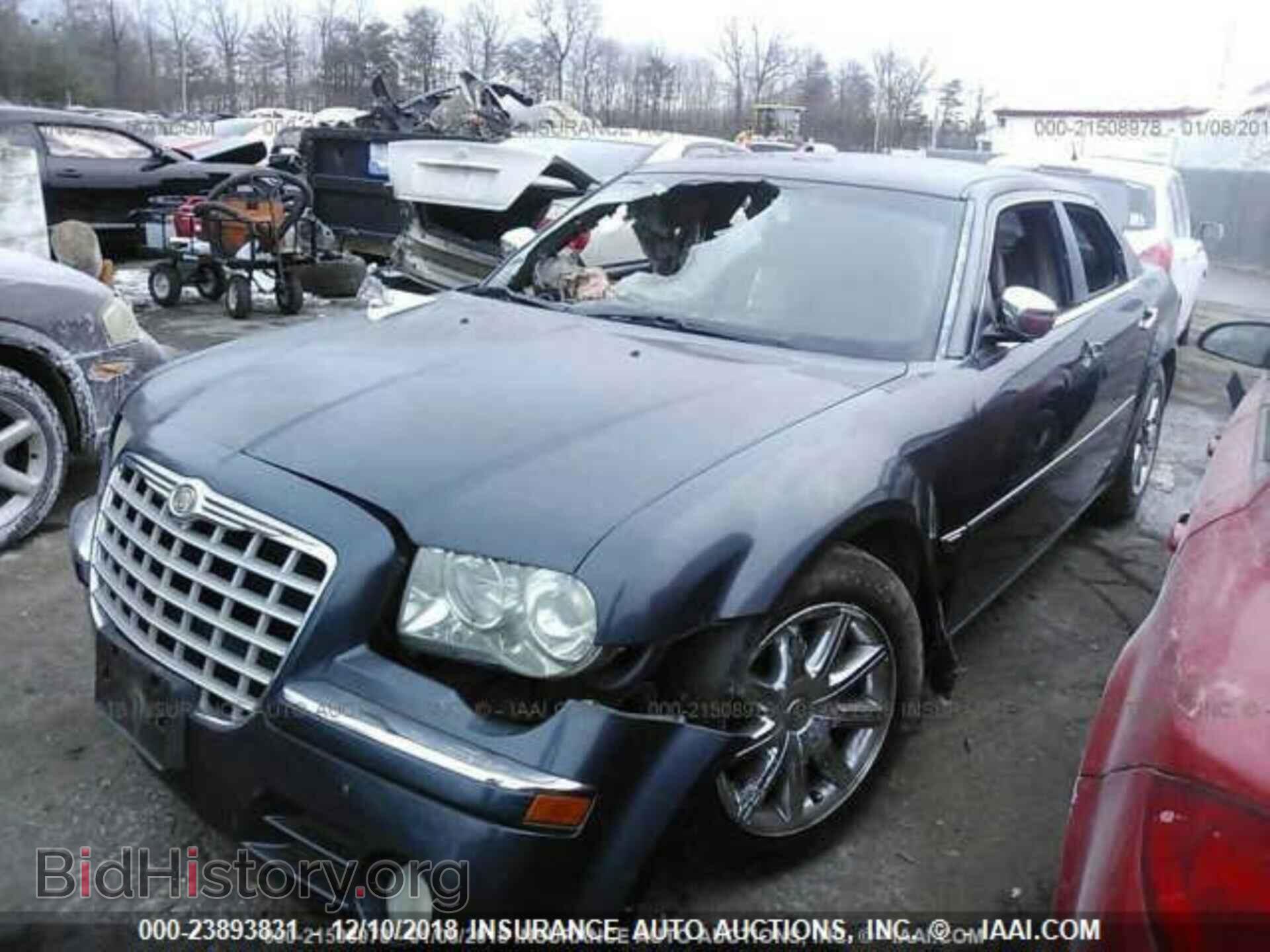 2007 CHRYSLER 300C - VIN: 2C3KA63H77H684971 - Фото 2