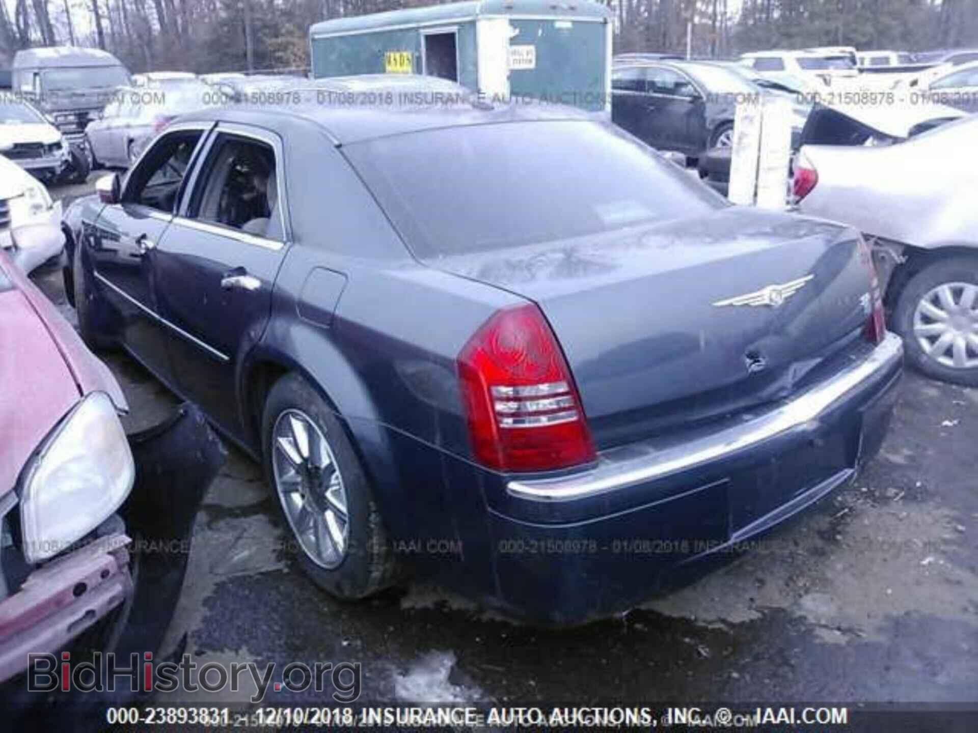 2007 CHRYSLER 300C - VIN: 2C3KA63H77H684971 - Фото 3