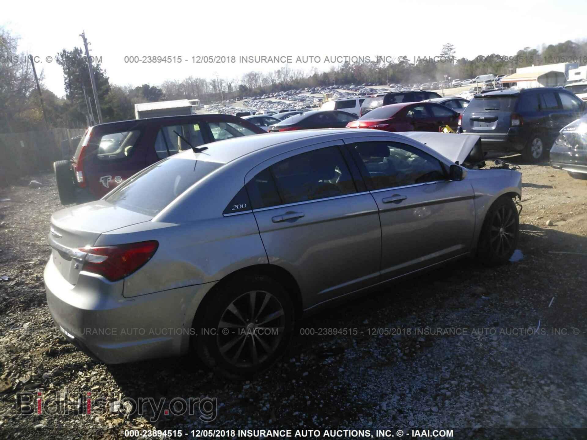 2013 Chrysler 200 - VIN: 1C3CCBCG9DN515620 - Photo 4