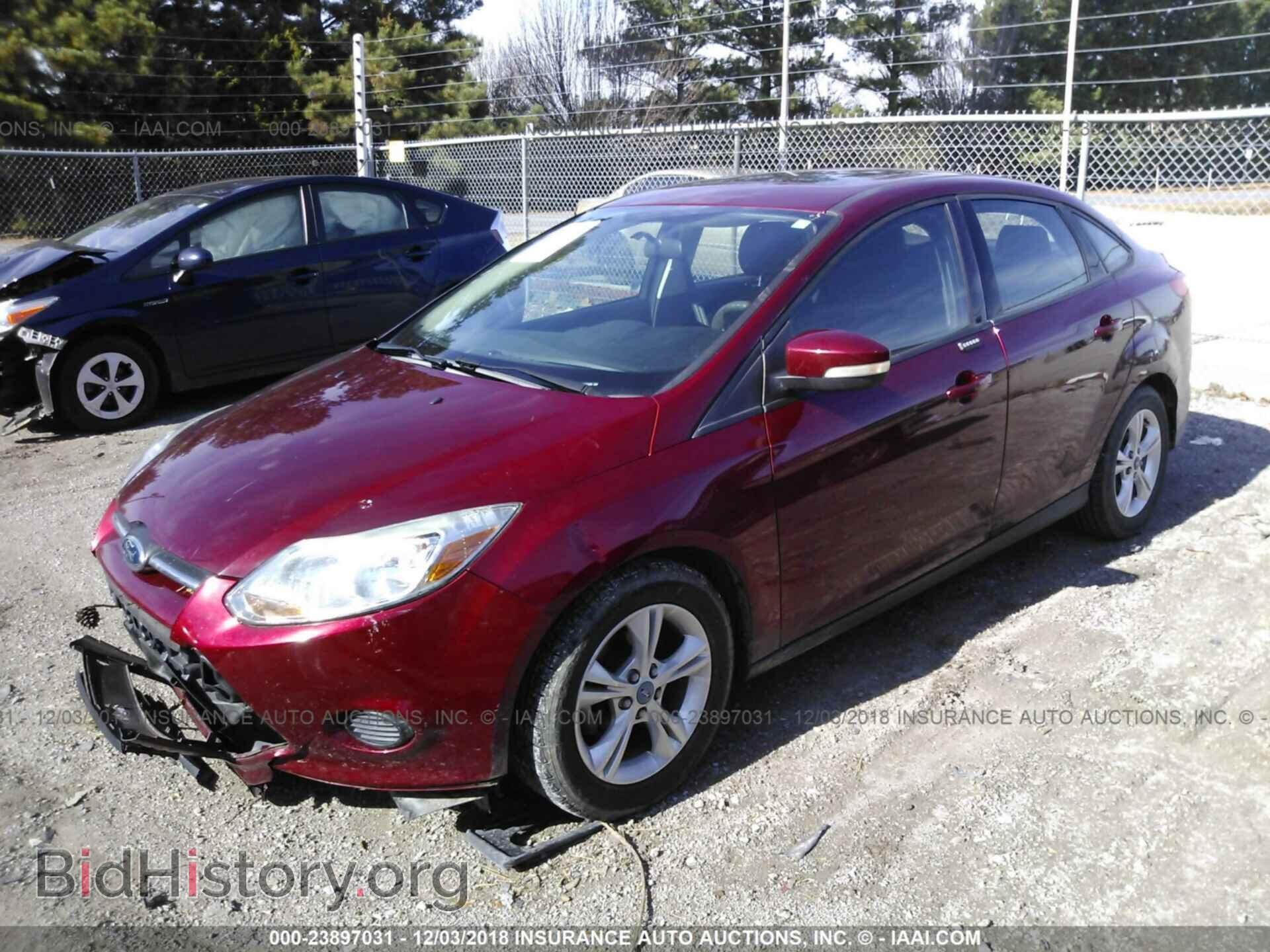 2013 Ford Focus - VIN: 1FADP3F2XDL112256 - Фото 2