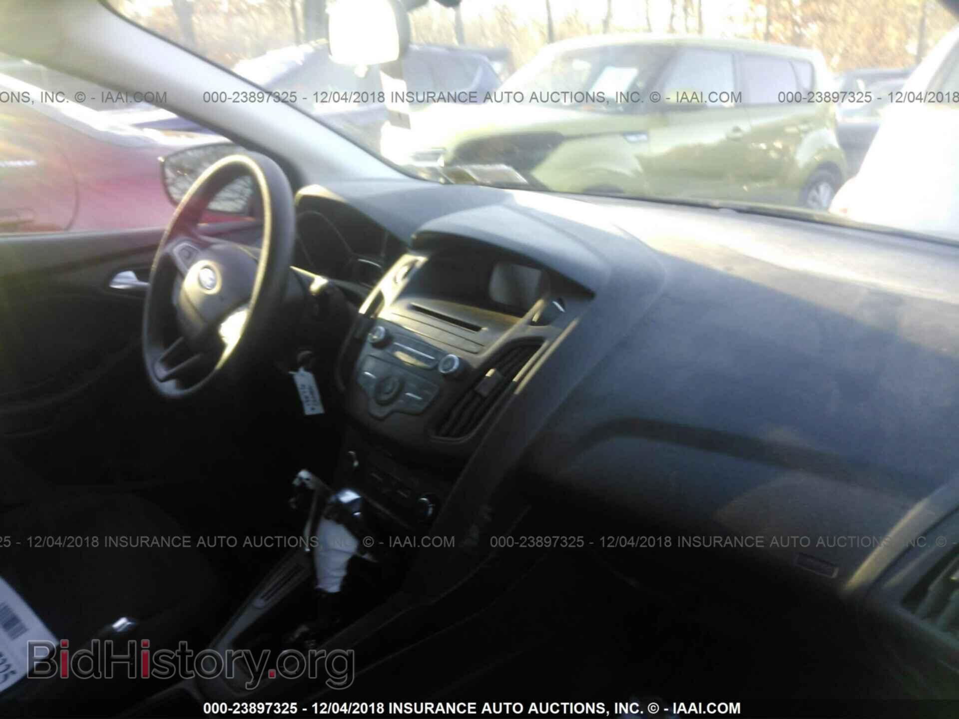 2015 Ford Focus - VIN: 1FADP3K26FL371903 - Photo 5