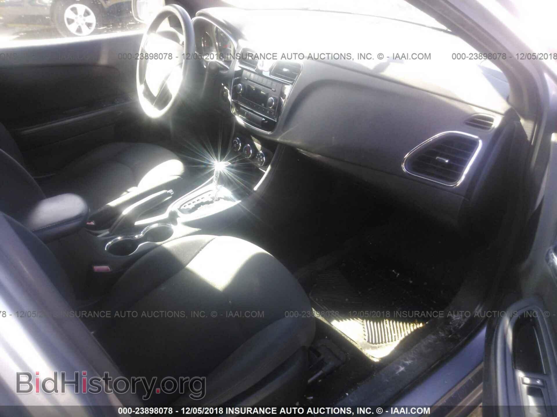 2013 Chrysler 200 - VIN: 1C3CCBAB7DN641384 - Photo 5