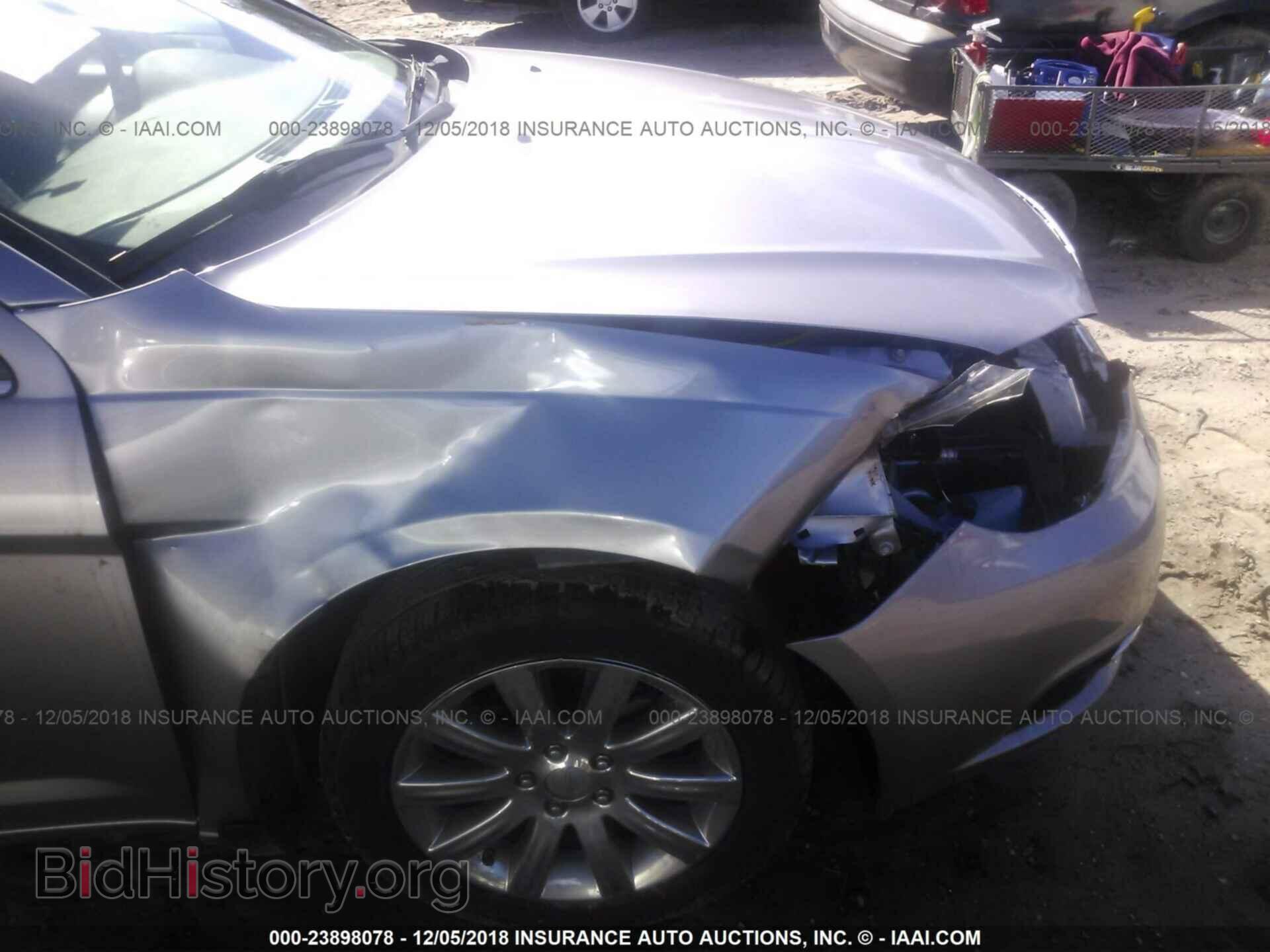 2013 Chrysler 200 - VIN: 1C3CCBAB7DN641384 - Photo 6