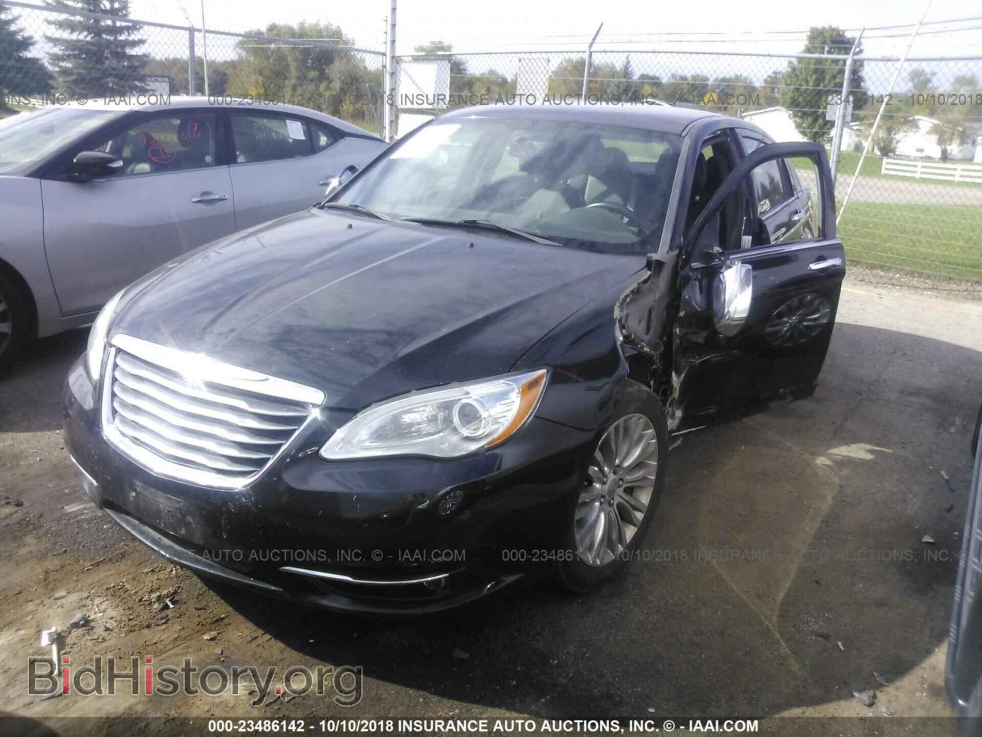 2013 CHRYSLER 200 - VIN: 1C3CCBCG2DN507018 - Фото 2