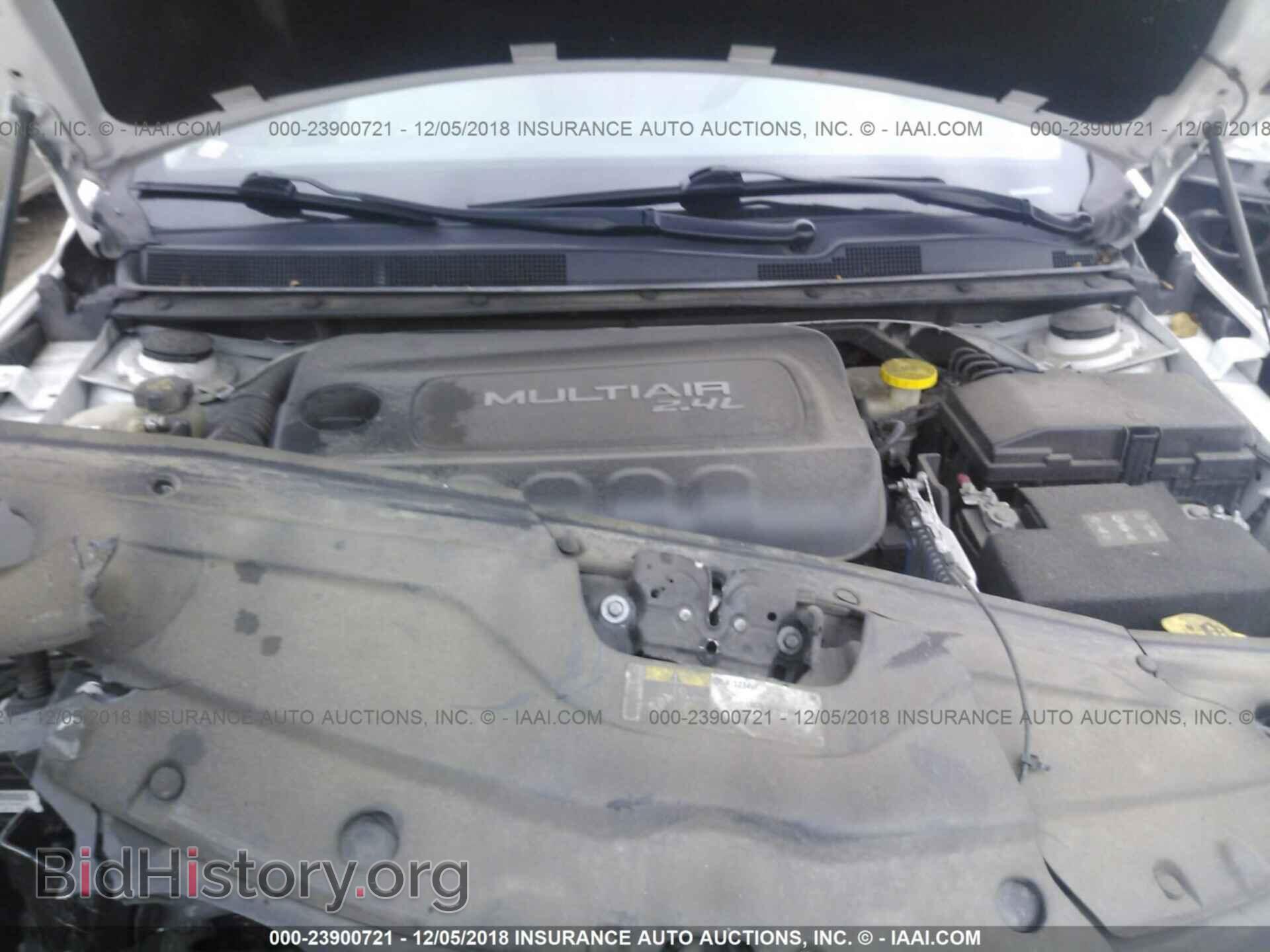 2016 CHRYSLER 200 - VIN: 1C3CCCAB9GN126302 - Photo 10