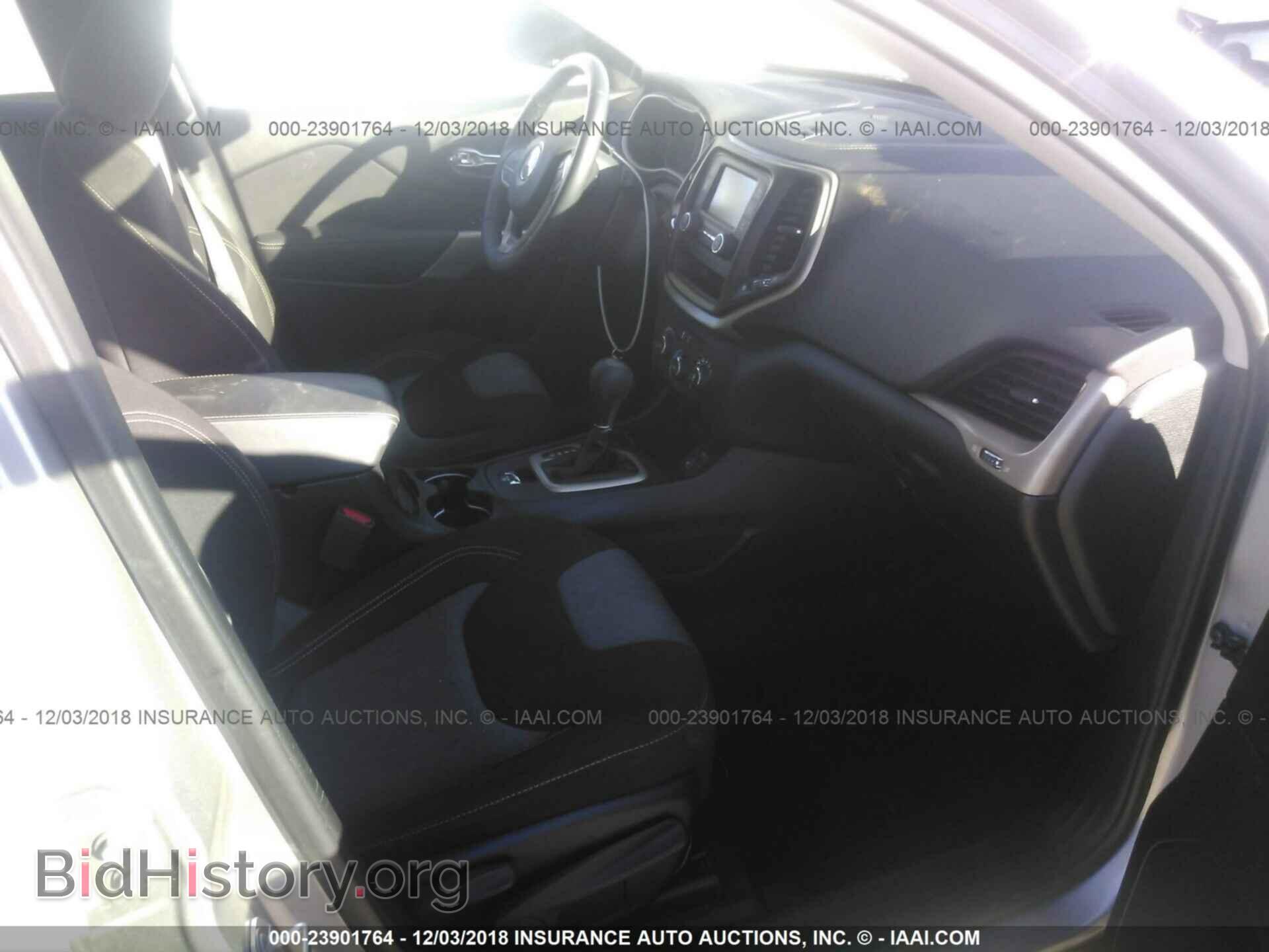 2018 Jeep Cherokee - VIN: 1C4PJLCB6JD511426 - Фото 5