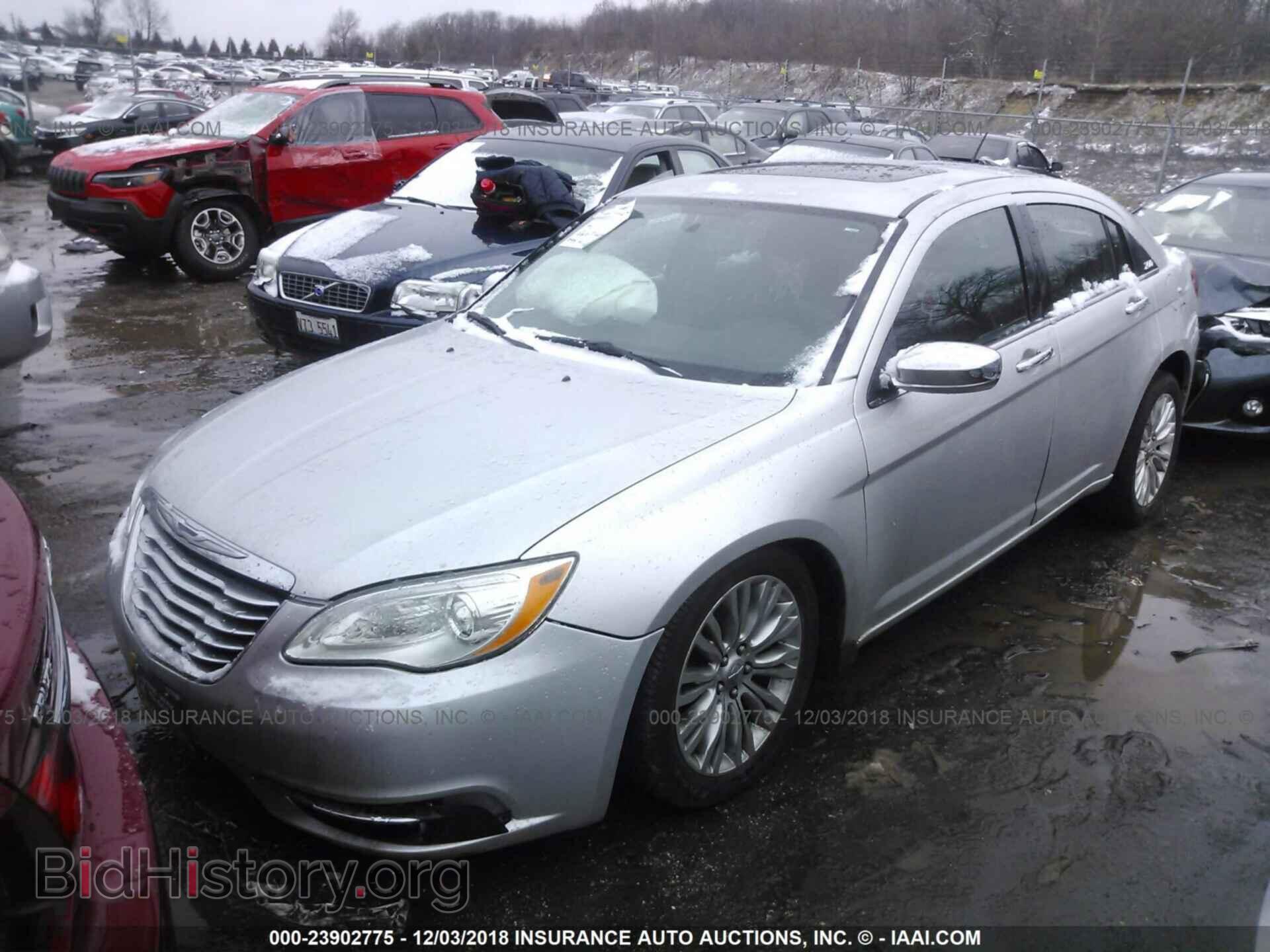 2011 CHRYSLER 200 - VIN: 1C3BC2FG0BN570865 - Photo 2