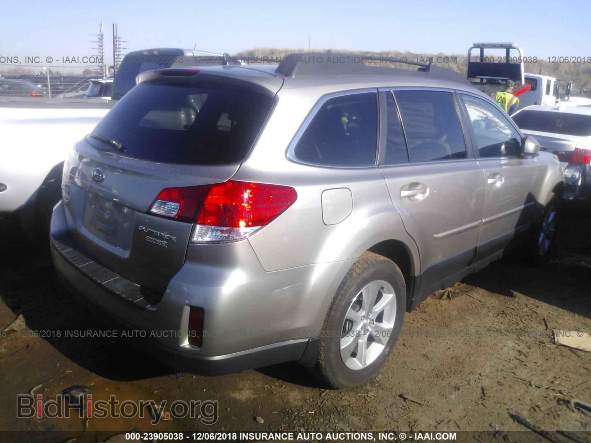 2014 SUBARU OUTBACK - VIN: 4S4BRBLC4E3252433 - Фото 4
