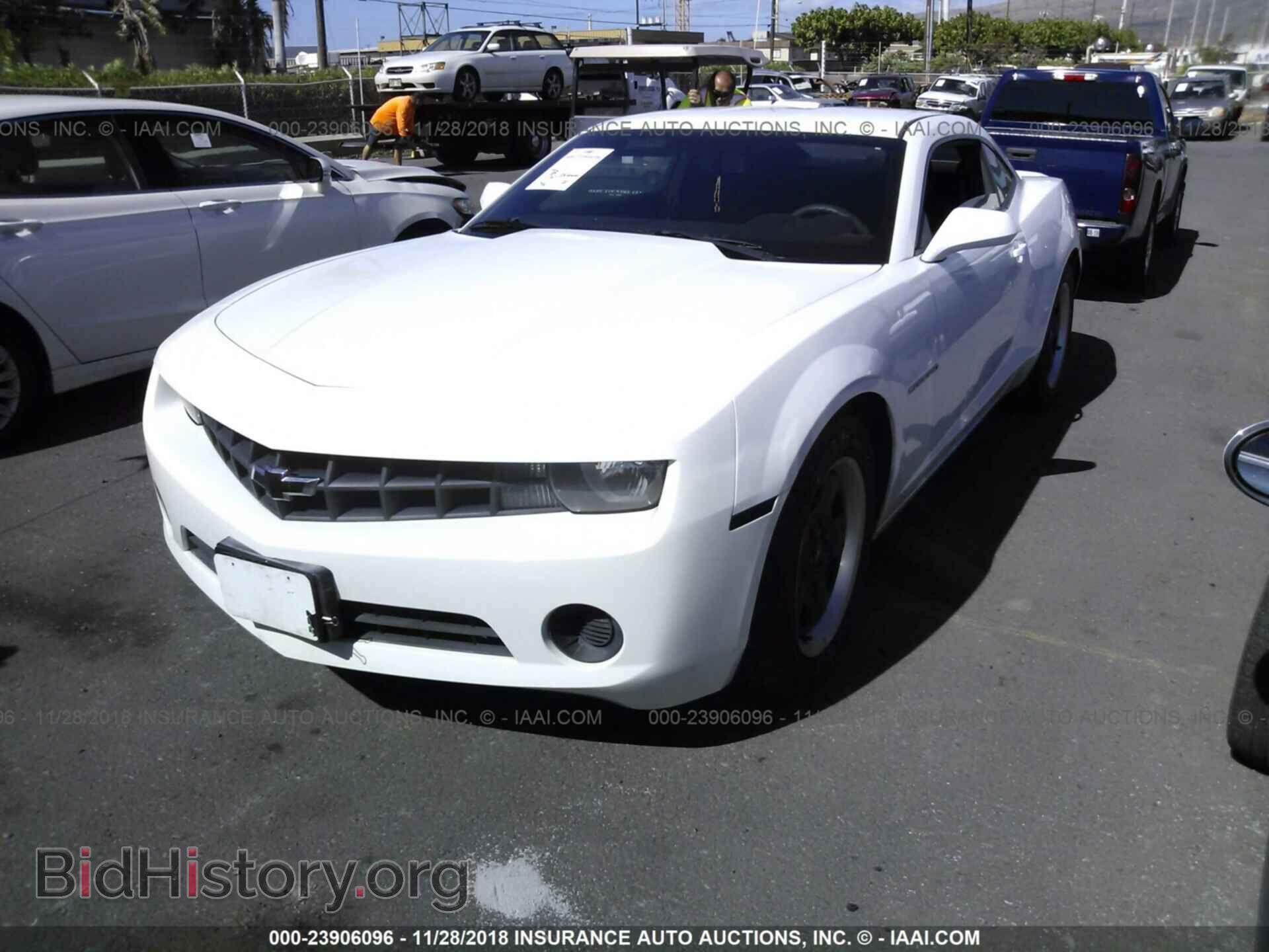 2012 Chevrolet Camaro - VIN: 2G1FE1E32C9127646 - Фото 2
