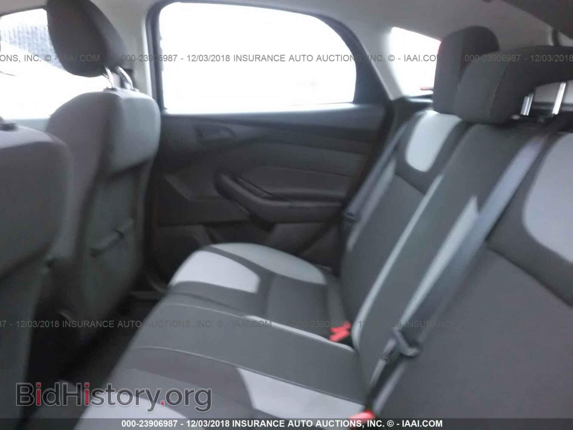 2012 Ford Focus - VIN: 1FAHP3K26CL210318 - Photo 8