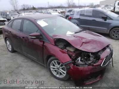 2016 Ford FOCUS, красный — VIN 1FADP3F23GL275500, IAAI