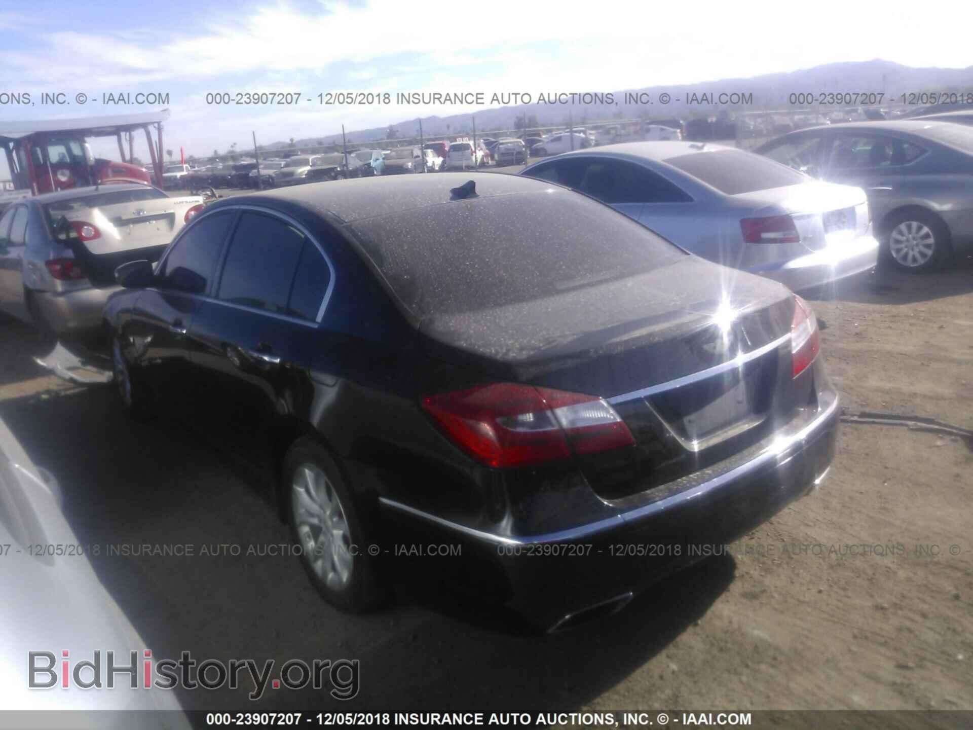 2012 Hyundai Genesis - VIN: KMHGC4DD6CU154571 - Фото 3